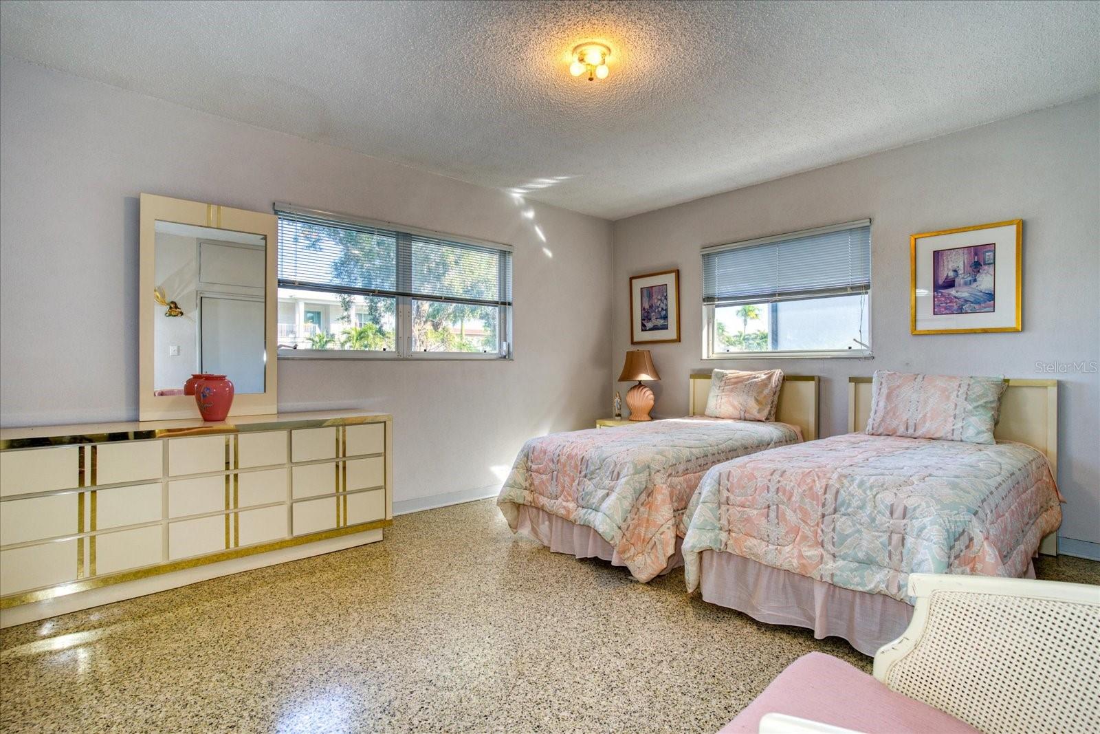 Image 11 of 22 For 106 15th Street