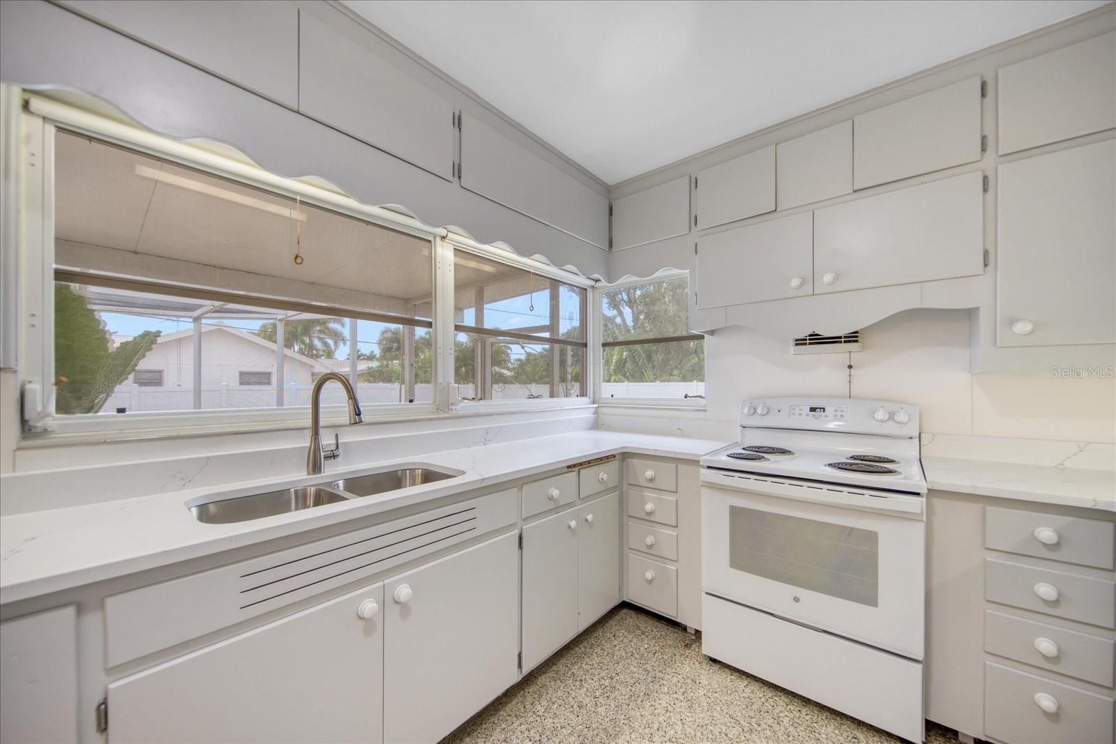 Image 13 of 22 For 106 15th Street