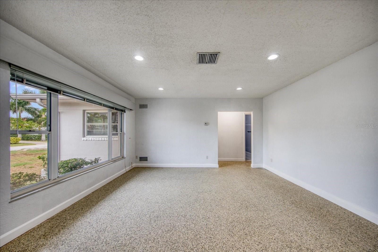 Image 7 of 22 For 106 15th Street