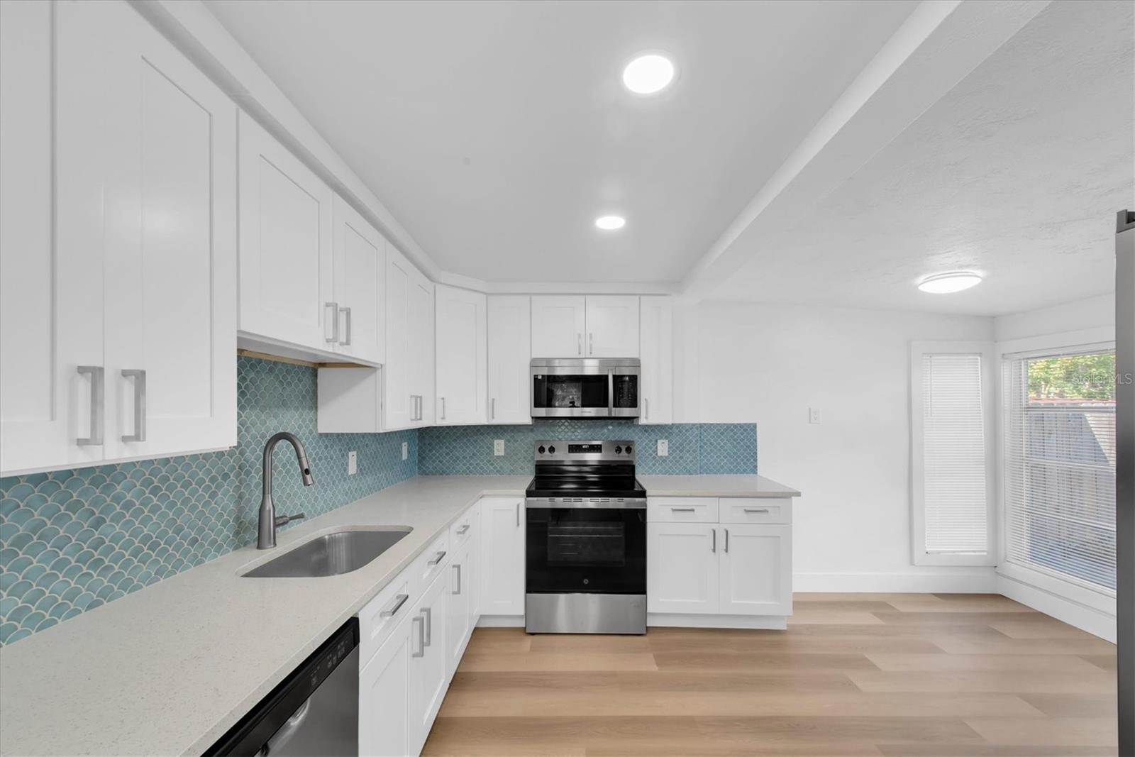 Image 4 of 41 For 358 Boca Ciega Drive