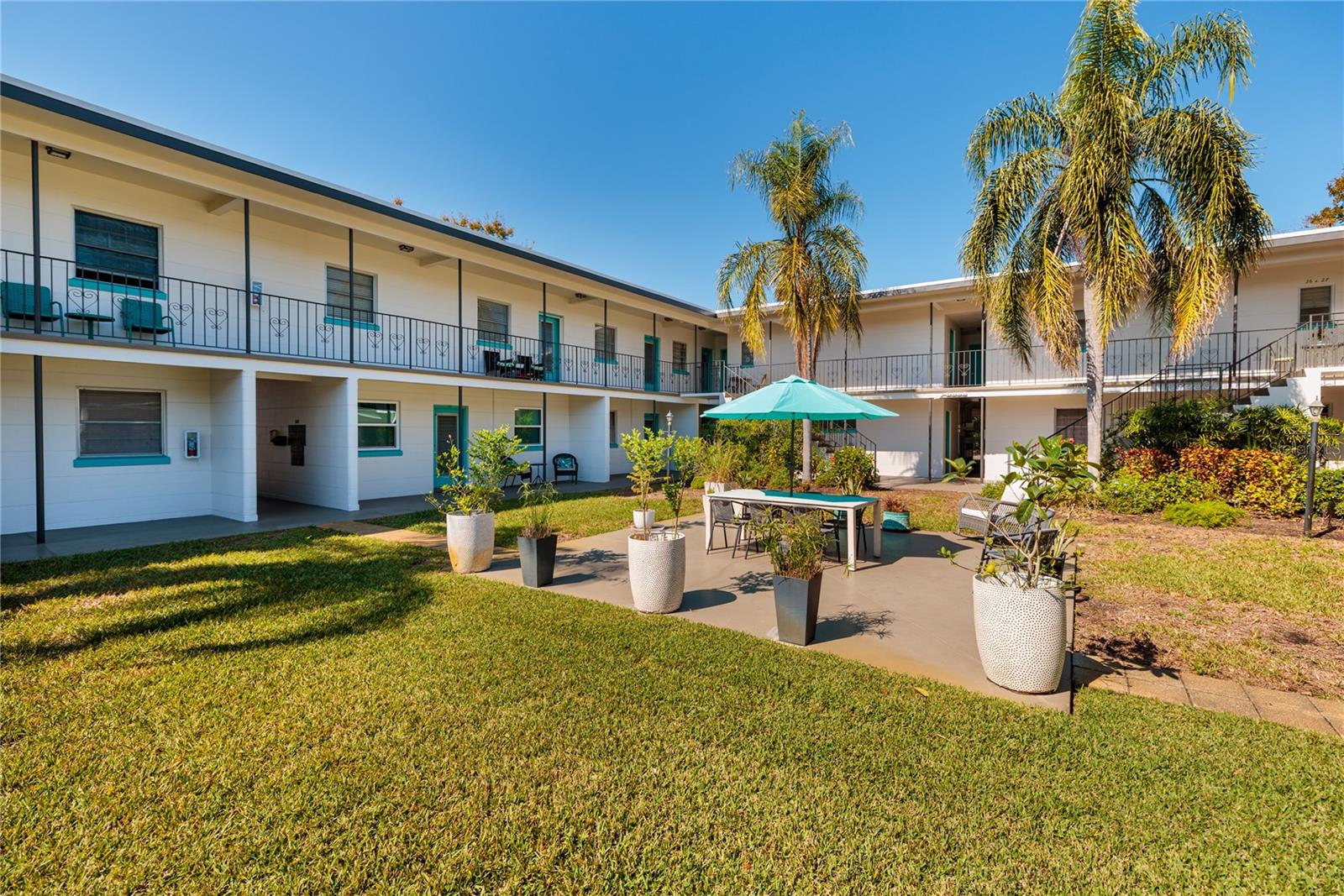 Image 3 of 20 For 525 9th Avenue N 9