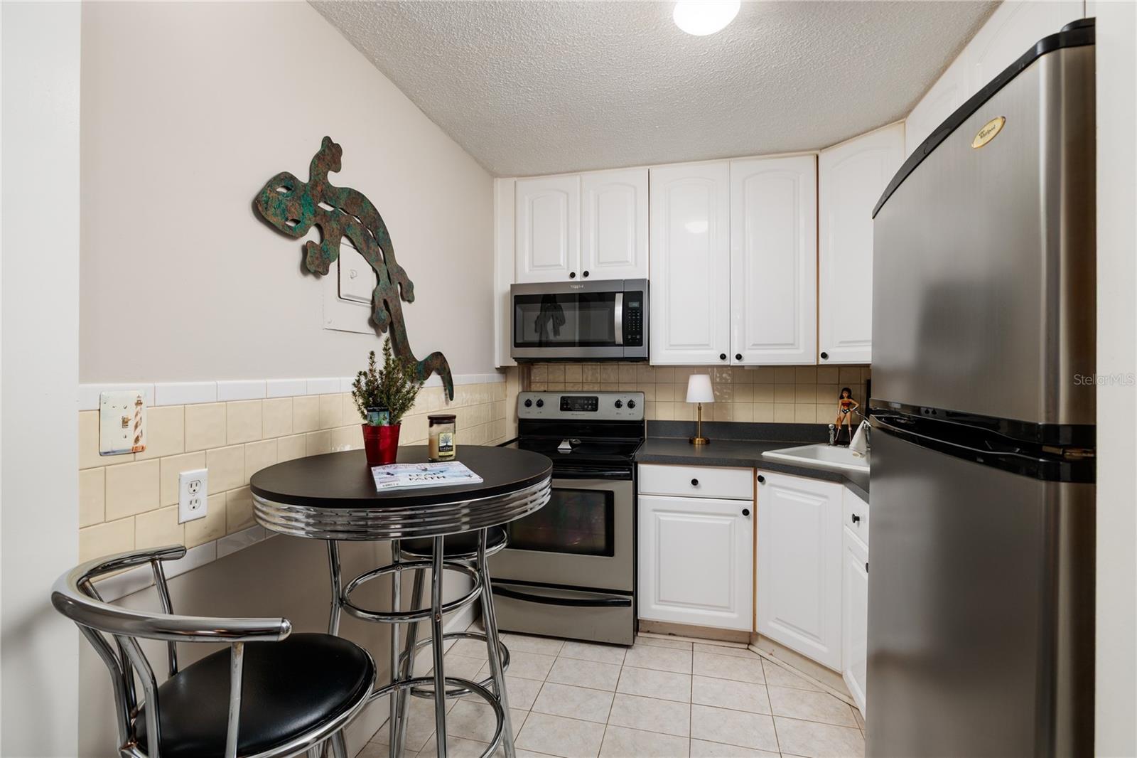 Image 7 of 20 For 525 9th Avenue N 9