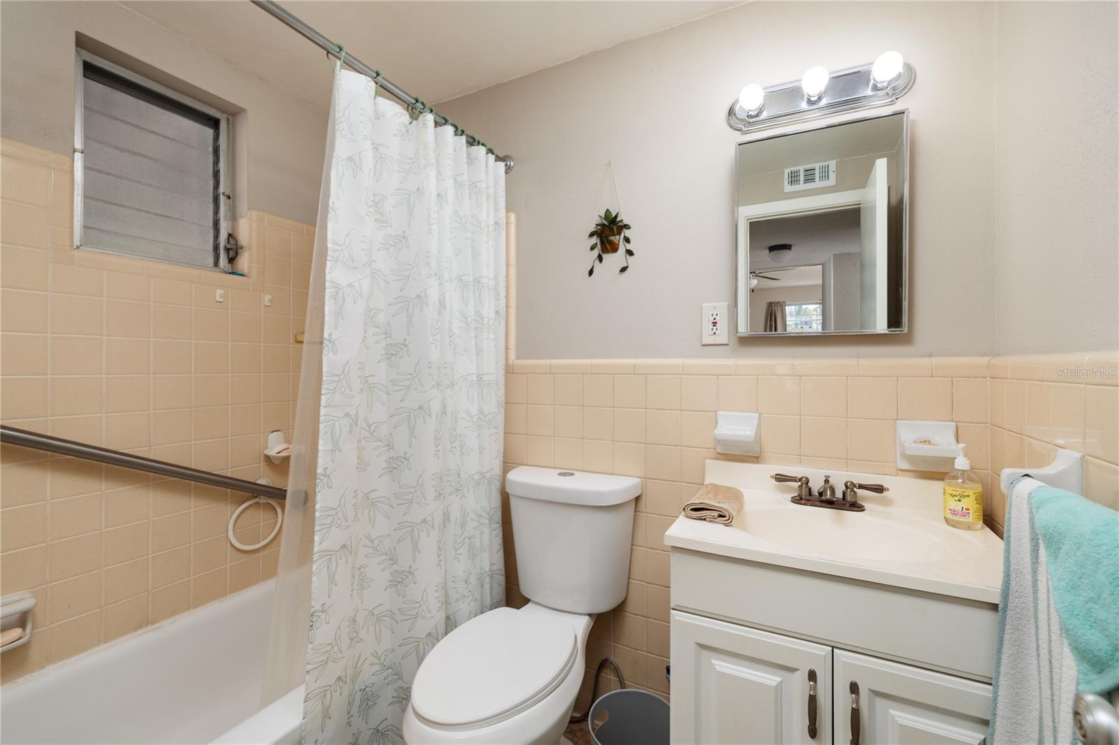 Image 9 of 20 For 525 9th Avenue N 9