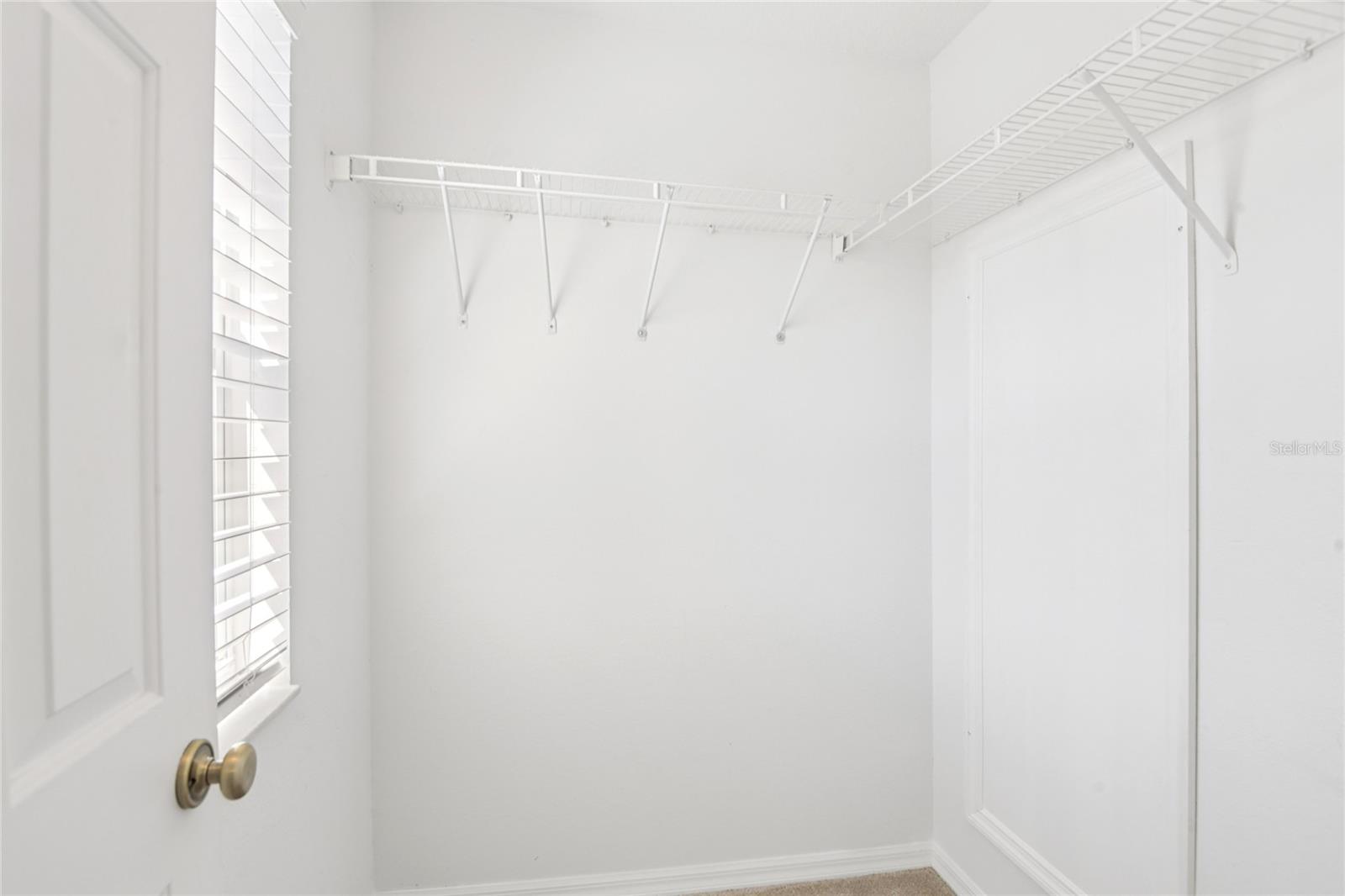 Image 21 of 58 For 12304 Country White Circle