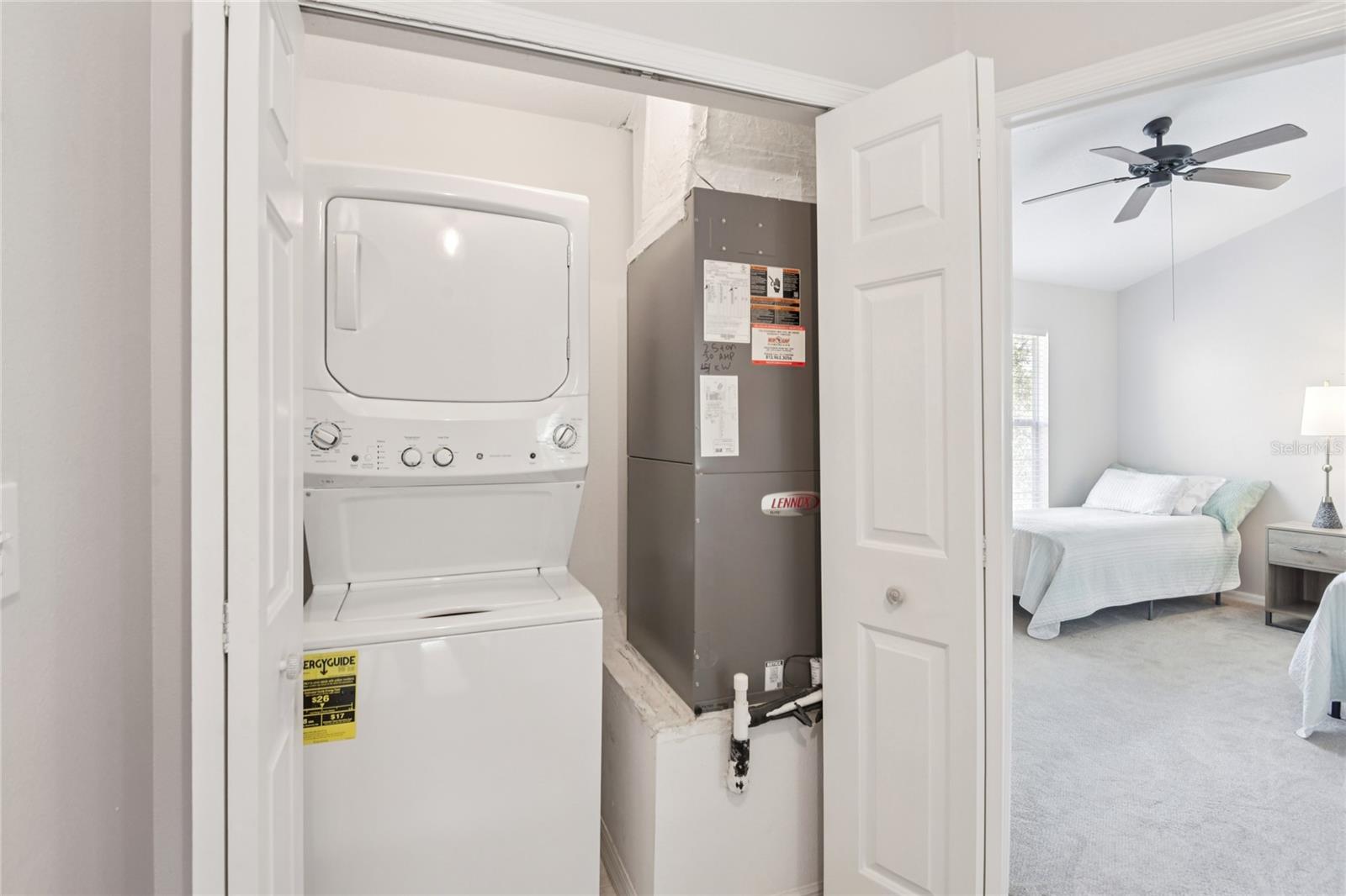 Image 22 of 58 For 12304 Country White Circle