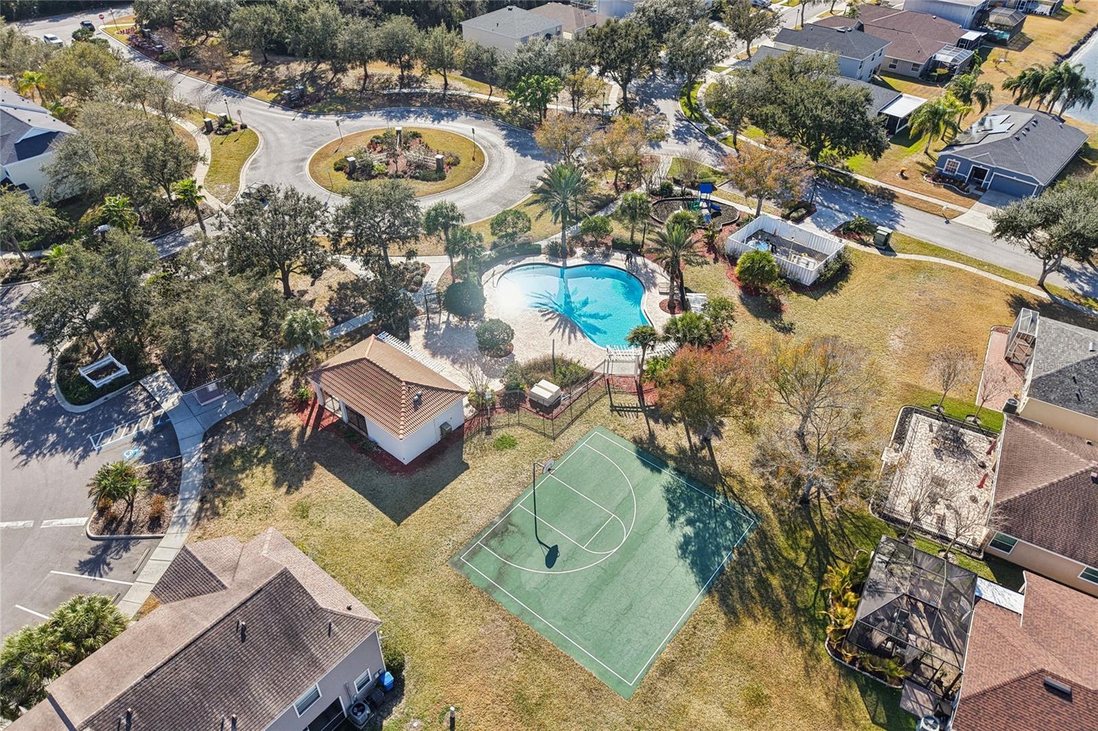 Image 49 of 58 For 12304 Country White Circle