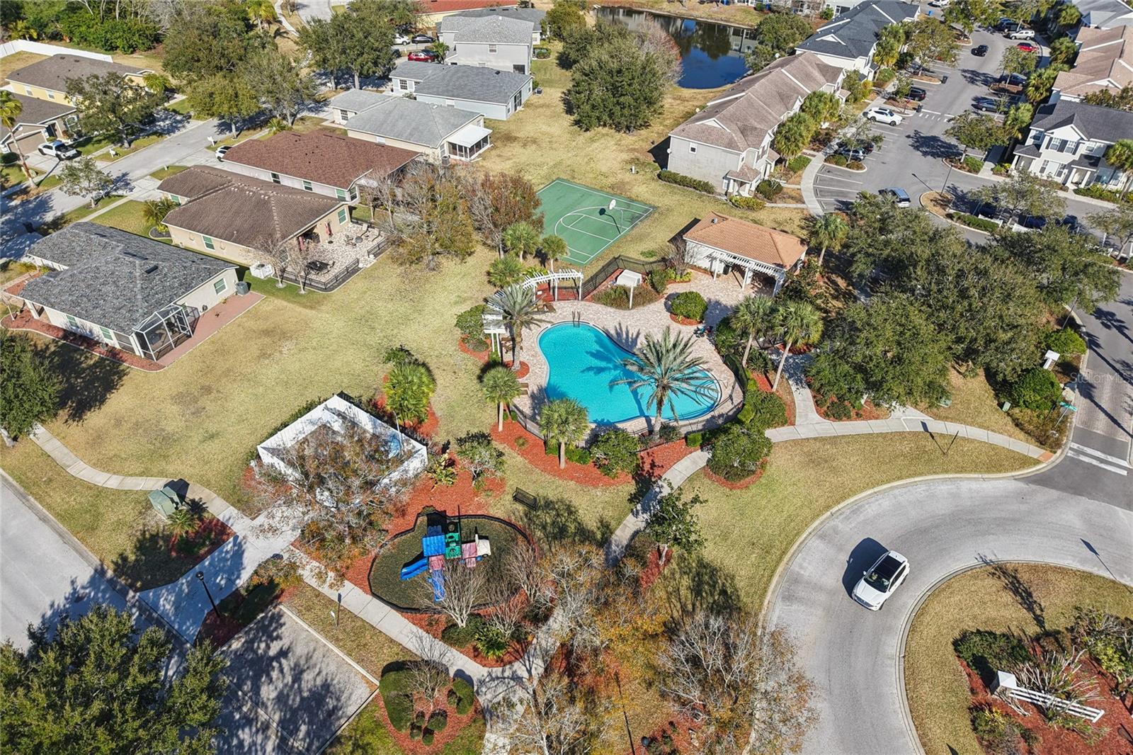 Image 52 of 58 For 12304 Country White Circle