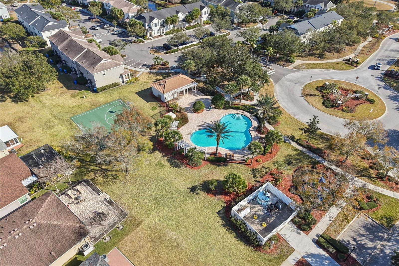 Image 53 of 58 For 12304 Country White Circle