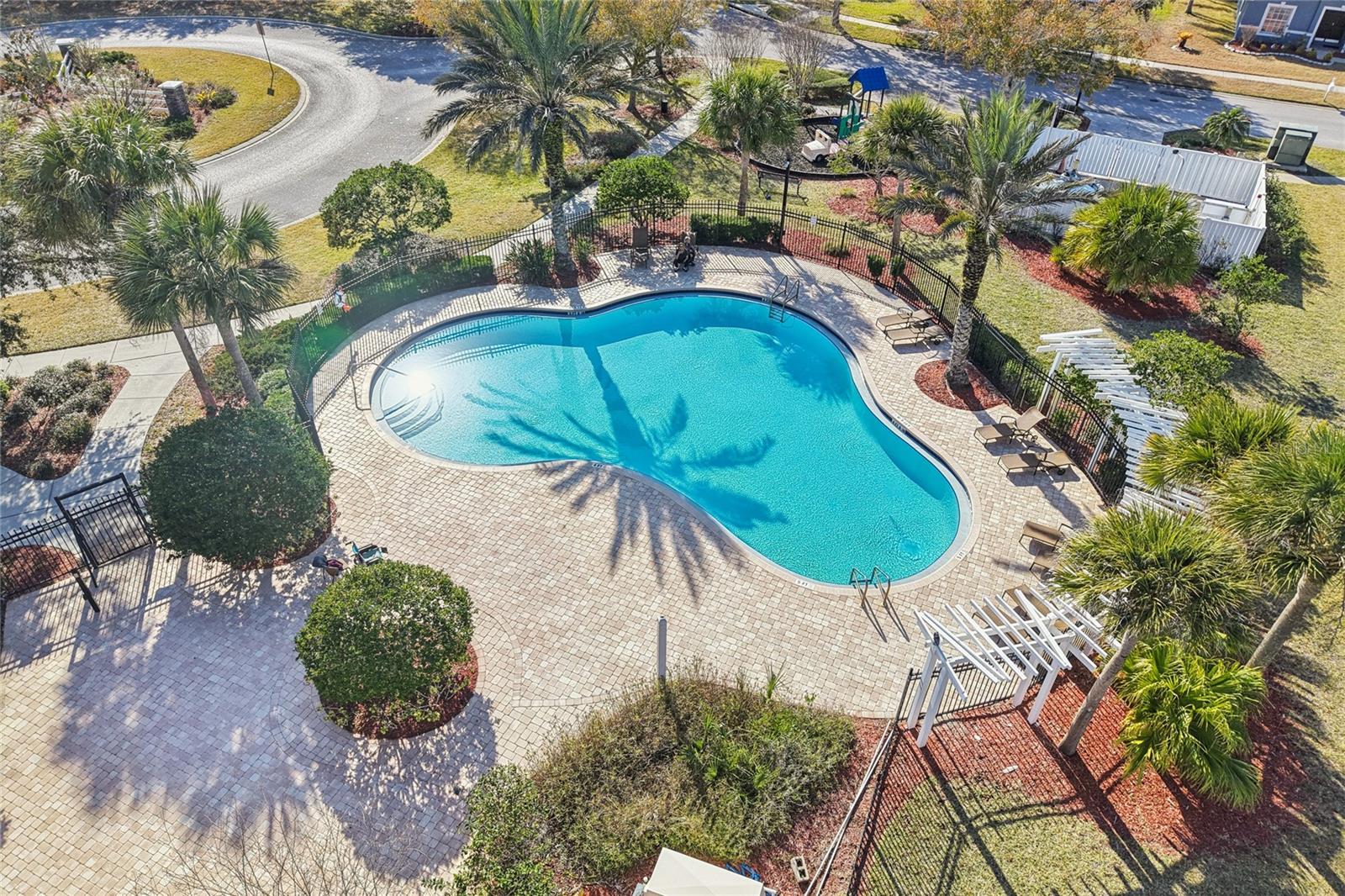 Image 54 of 58 For 12304 Country White Circle