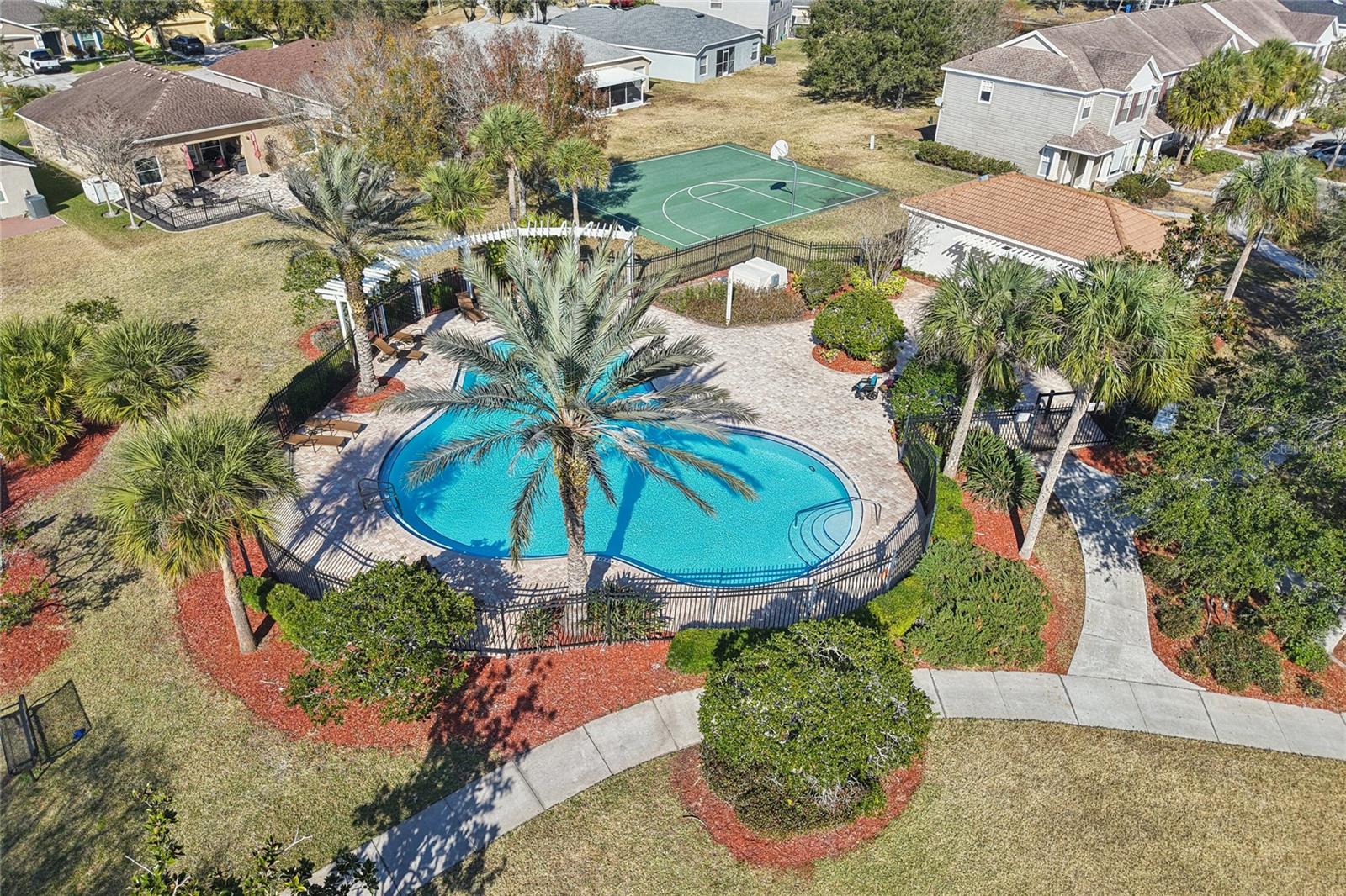 Image 58 of 58 For 12304 Country White Circle