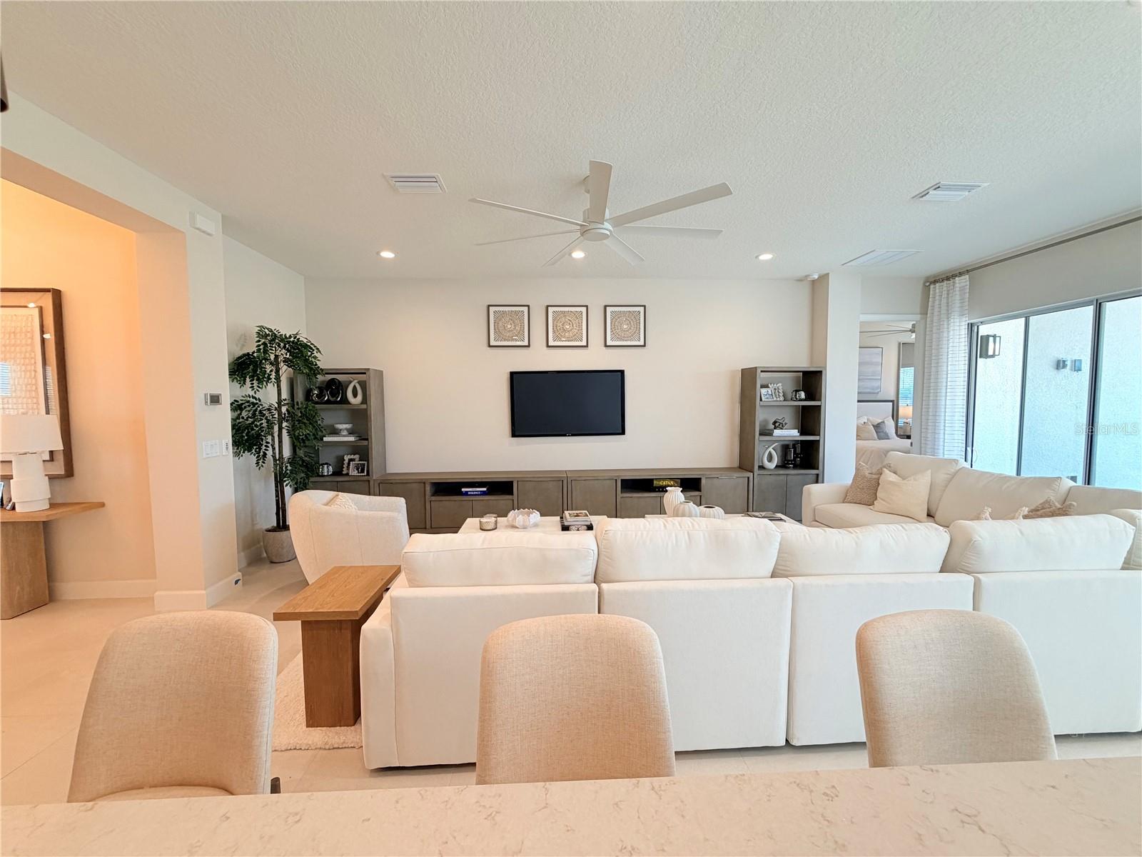 Image 13 of 32 For 32700 Neroli Street