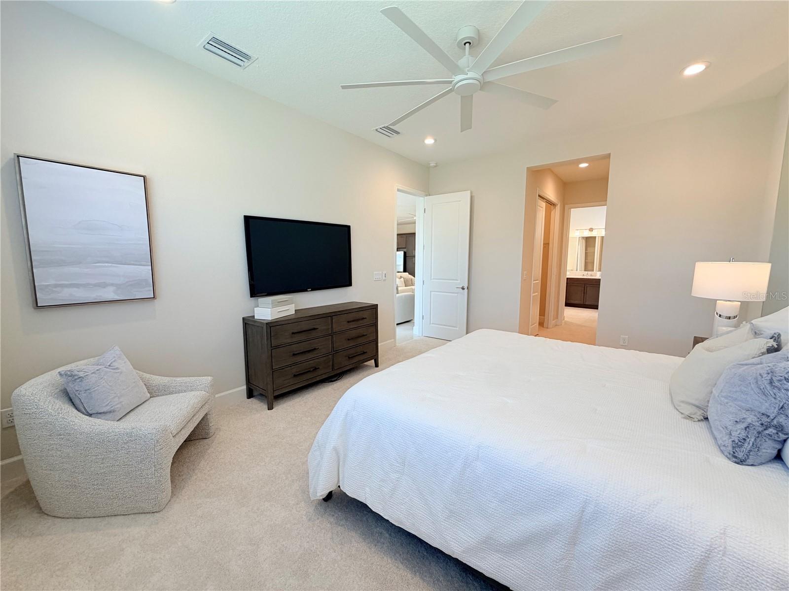 Image 20 of 32 For 32700 Neroli Street