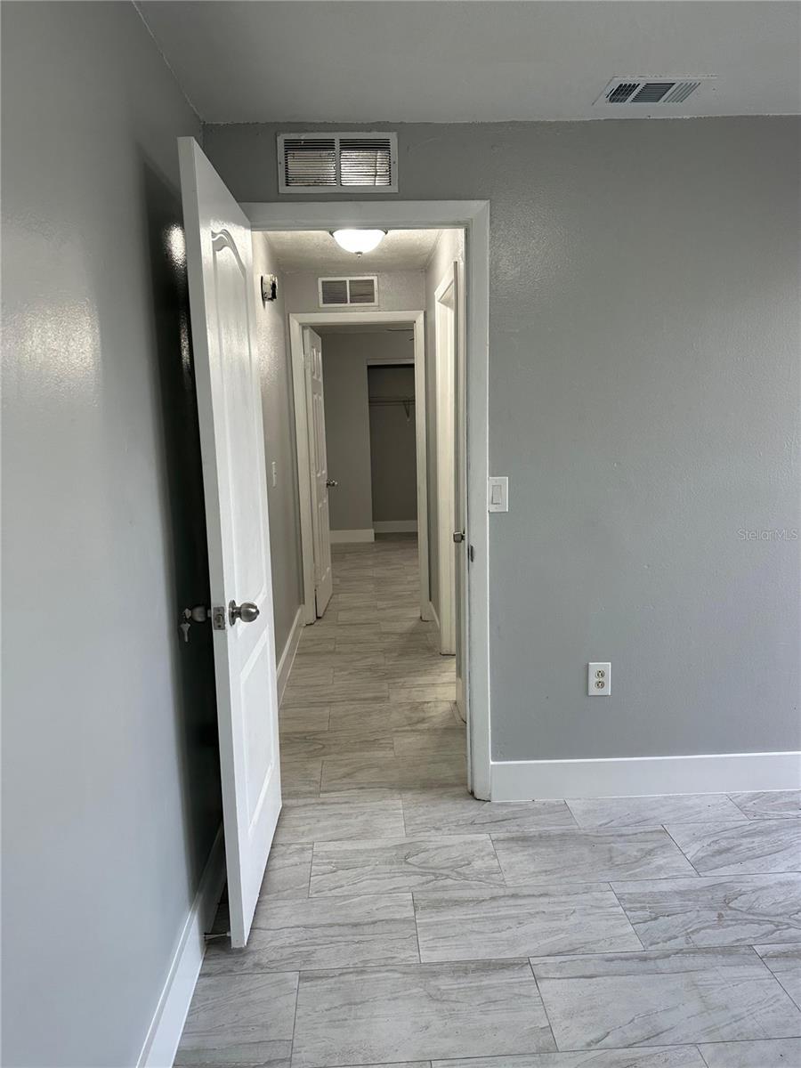 Image 19 of 22 For 7035 Sandalwood Drive