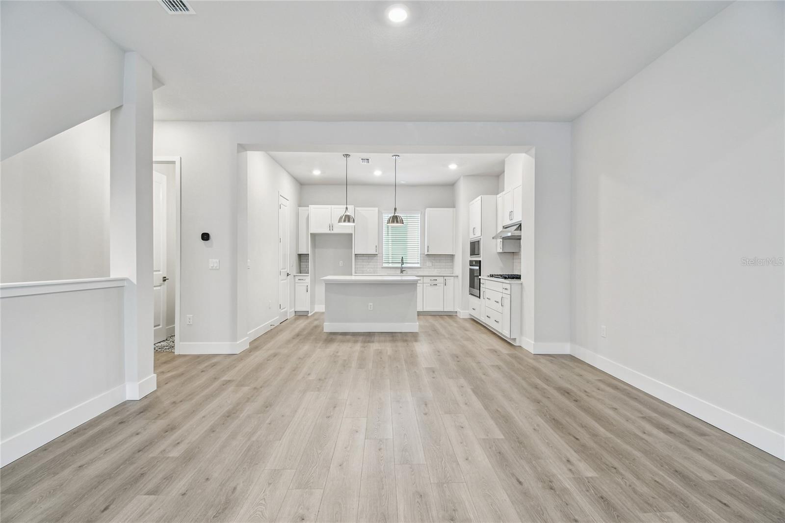 Image 17 of 44 For 3125 4th Terrace N