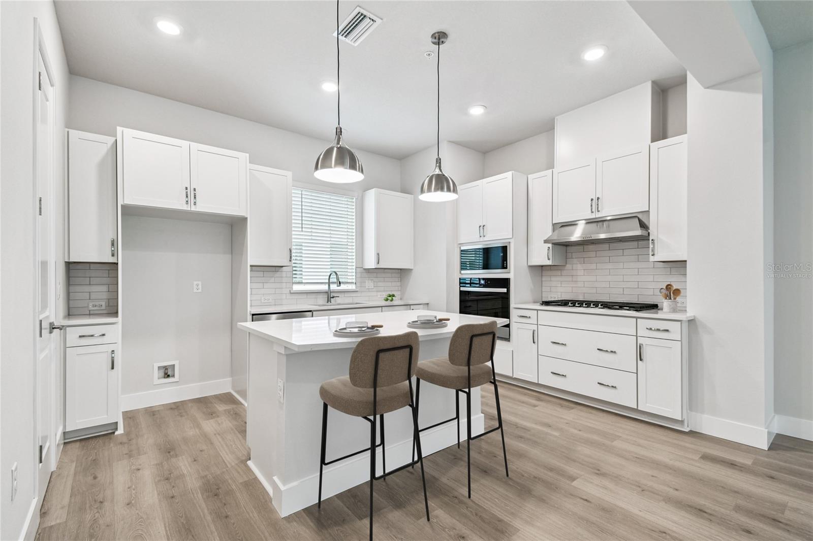 Image 6 of 44 For 3125 4th Terrace N