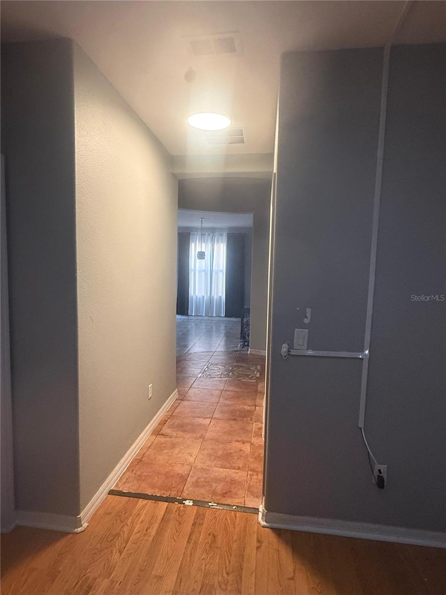 Image 5 of 10 For 3042 Camino Real Drive S