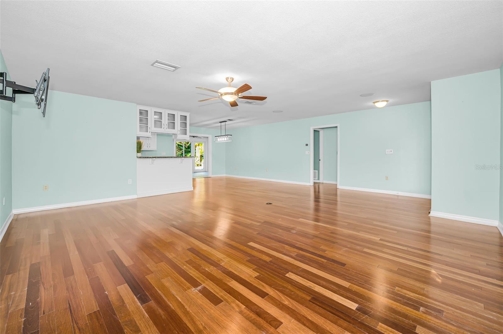 Image 16 of 58 For 1889 Mourning Dove Drive