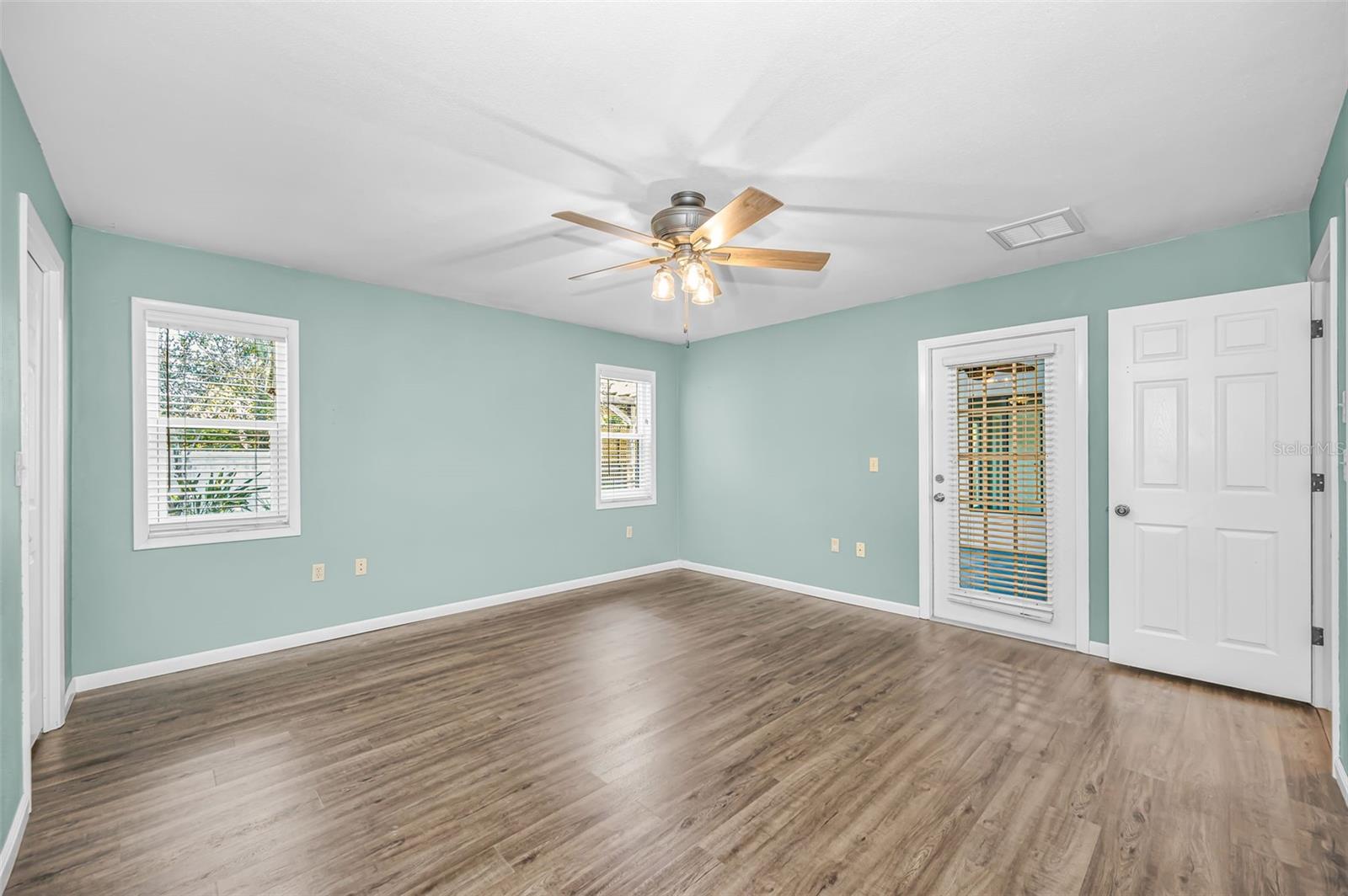 Image 30 of 58 For 1889 Mourning Dove Drive