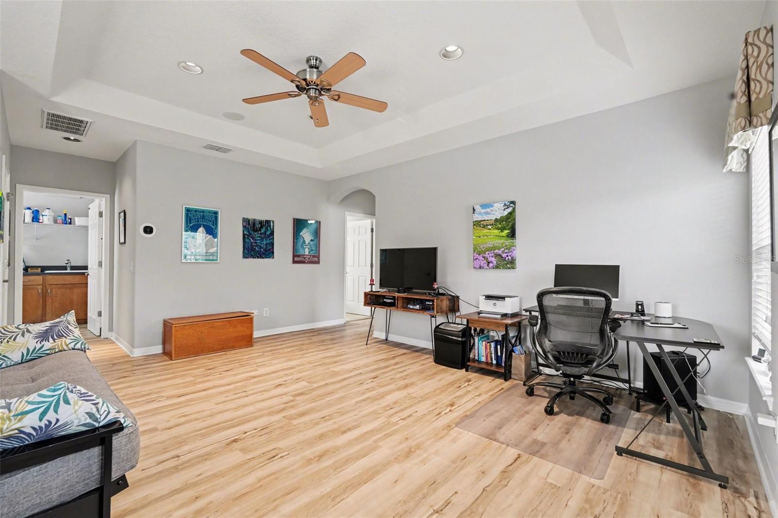 Image 18 of 39 For 11201 Green Park Circle