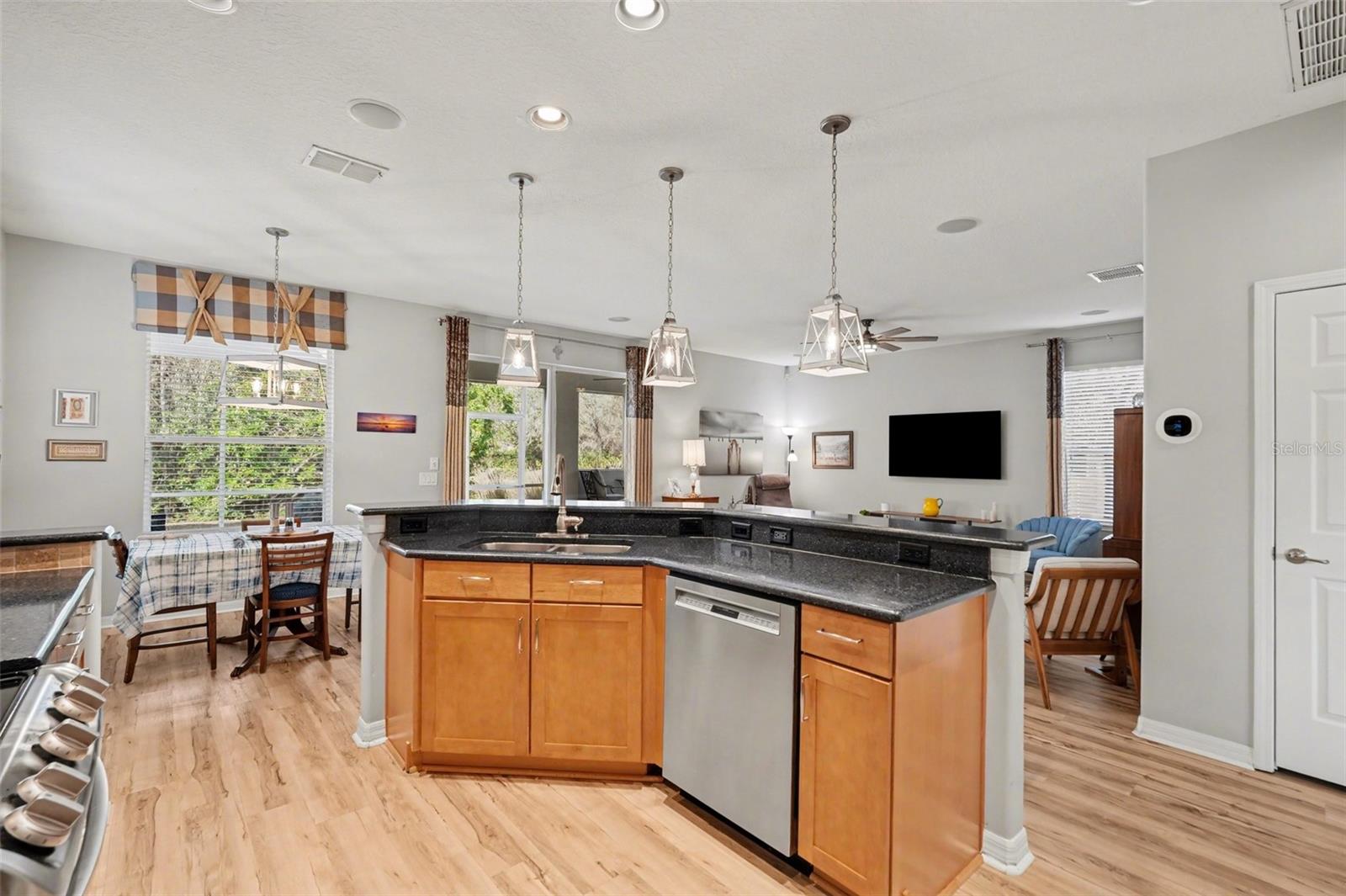 Image 8 of 39 For 11201 Green Park Circle