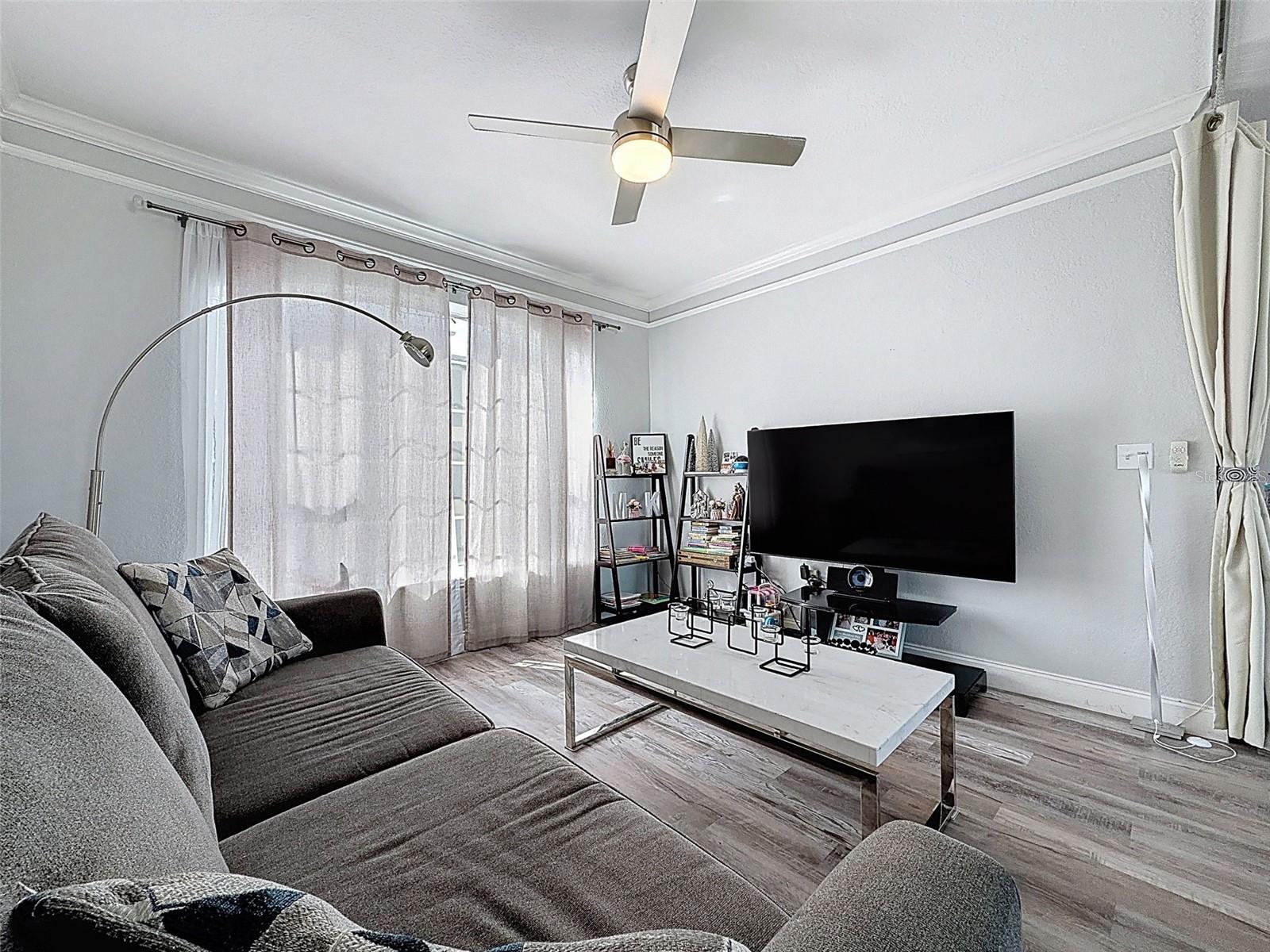 Image 11 of 60 For 4340 Bayside Village Drive 201