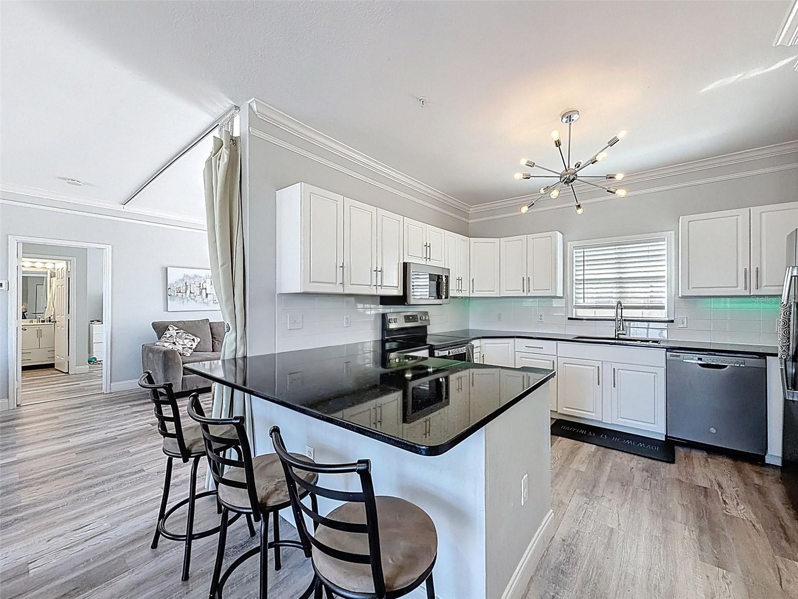 Image 16 of 60 For 4340 Bayside Village Drive 201