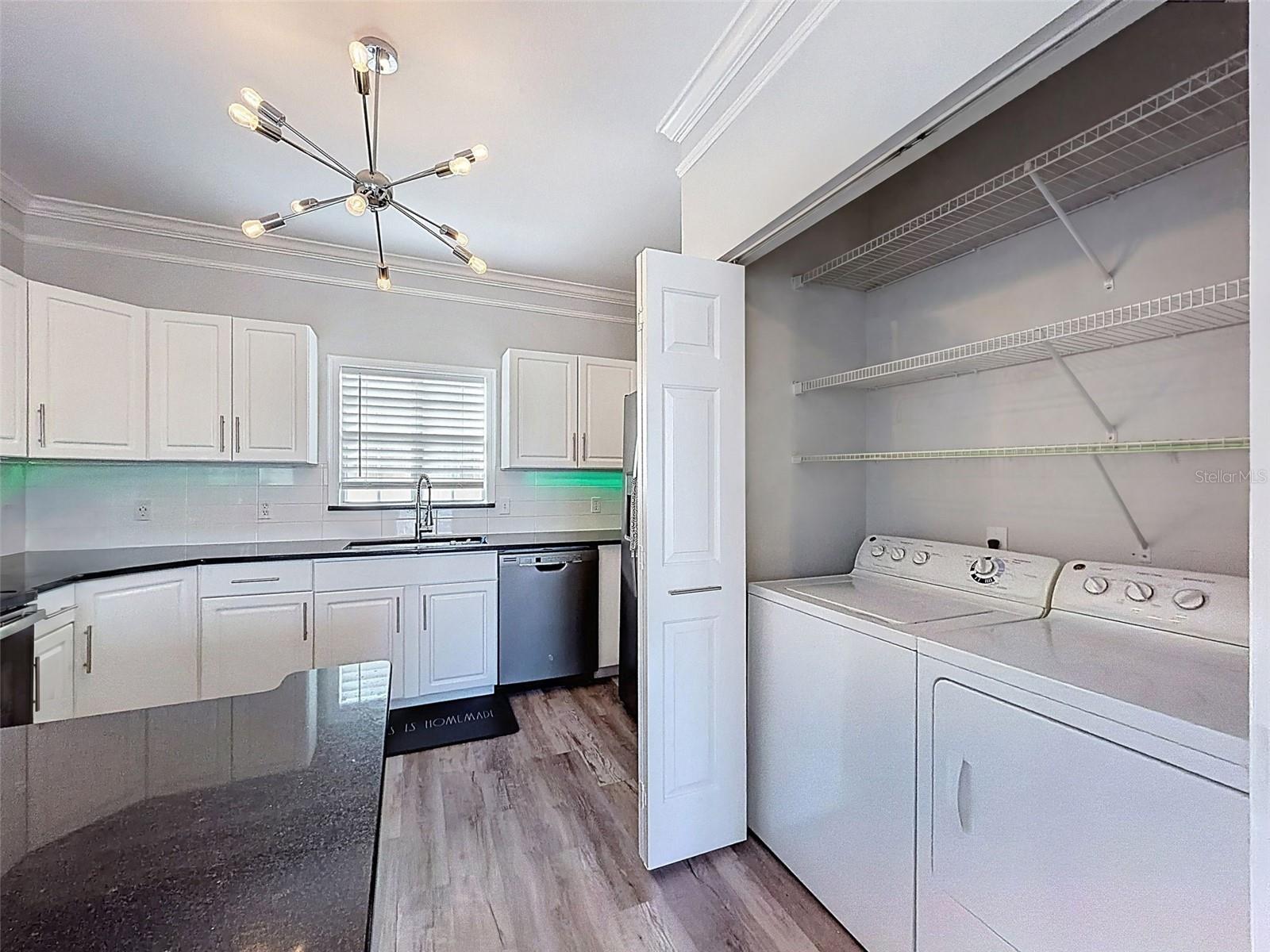 Image 19 of 60 For 4340 Bayside Village Drive 201