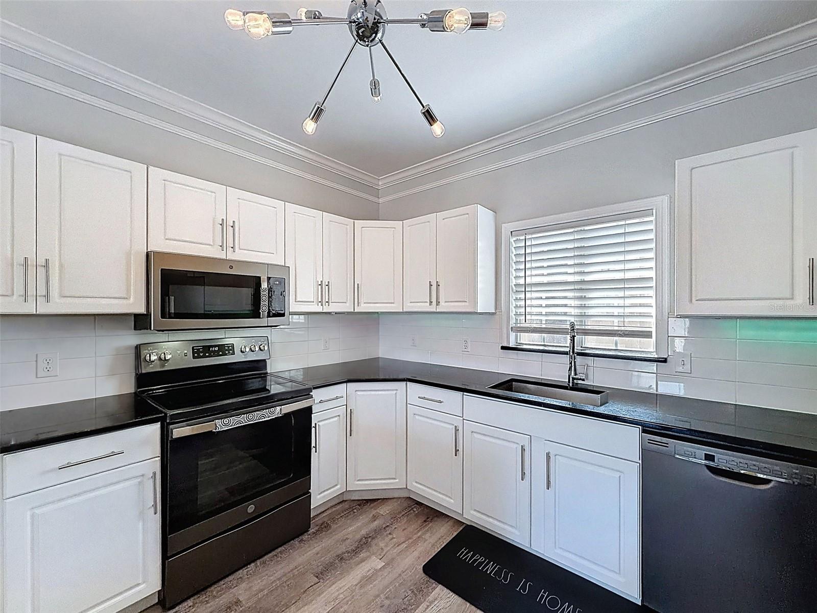 Image 21 of 60 For 4340 Bayside Village Drive 201