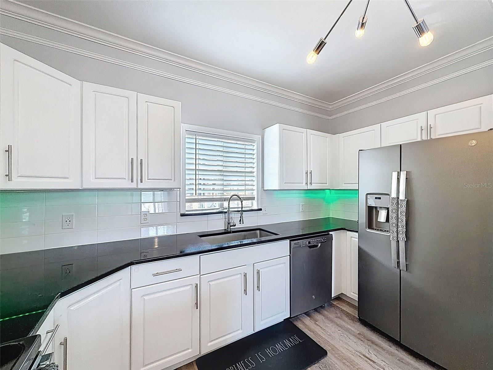 Image 22 of 60 For 4340 Bayside Village Drive 201