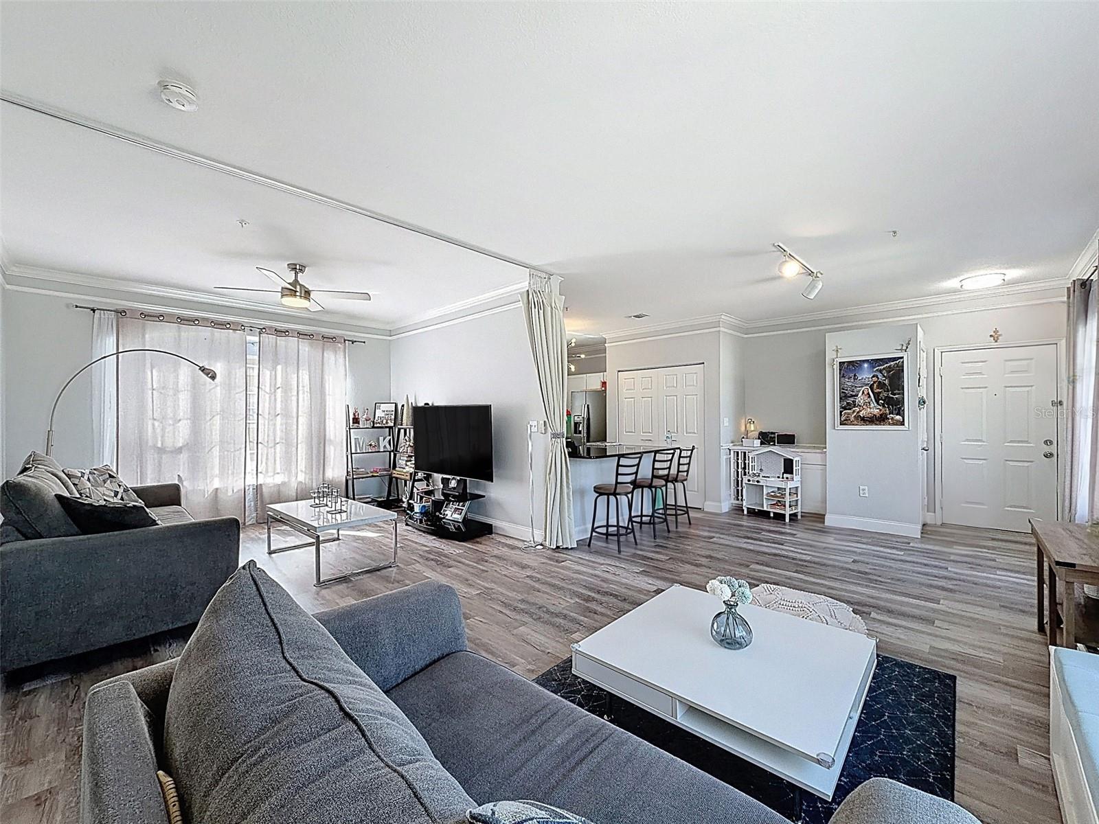 Image 8 of 60 For 4340 Bayside Village Drive 201