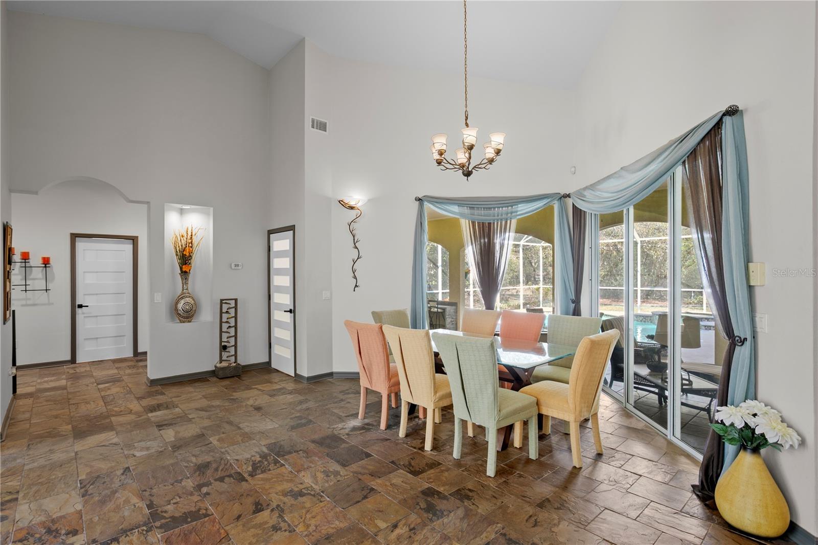 Image 10 of 60 For 10501 Cyndee Lane