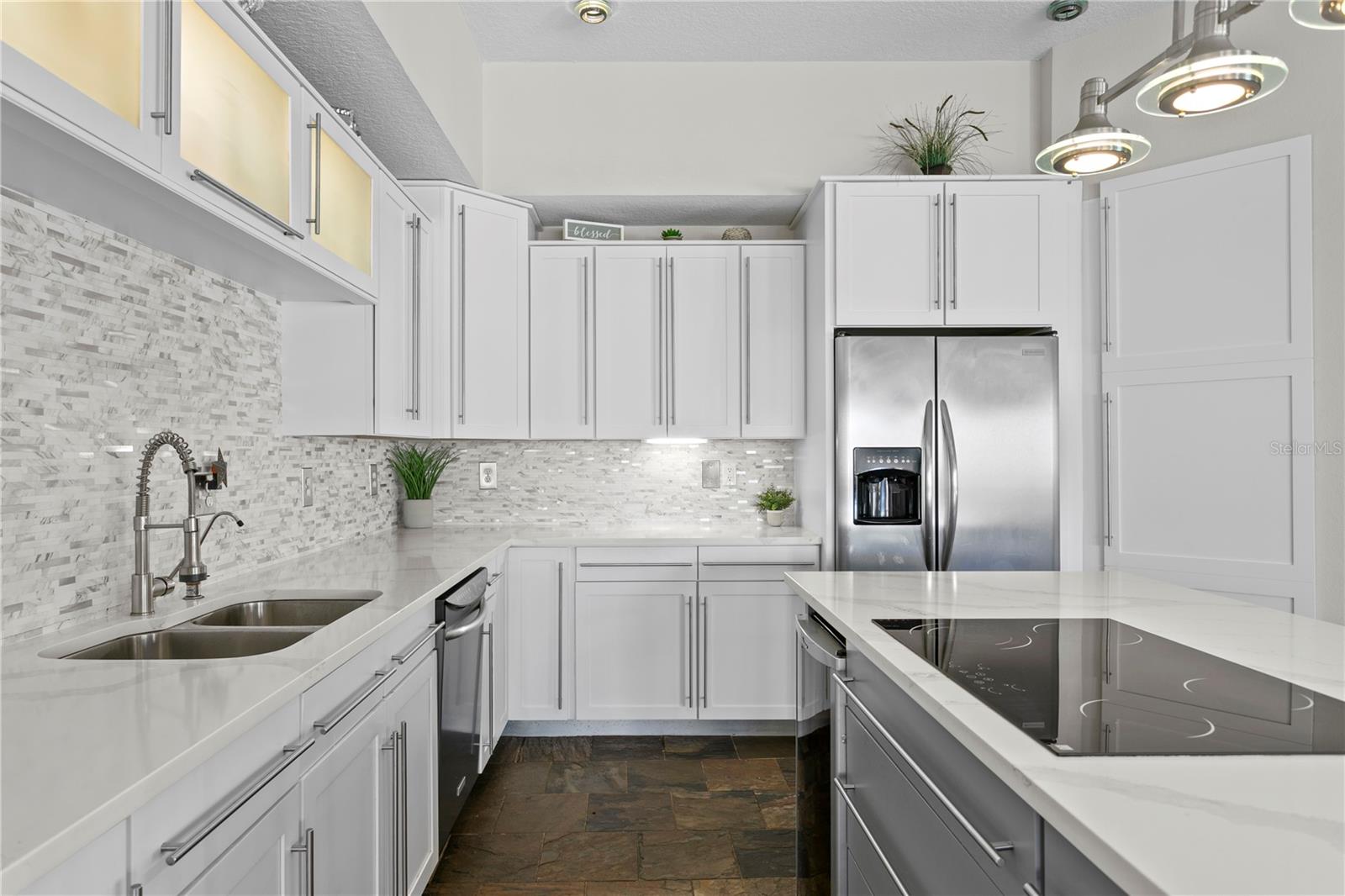 Image 13 of 60 For 10501 Cyndee Lane