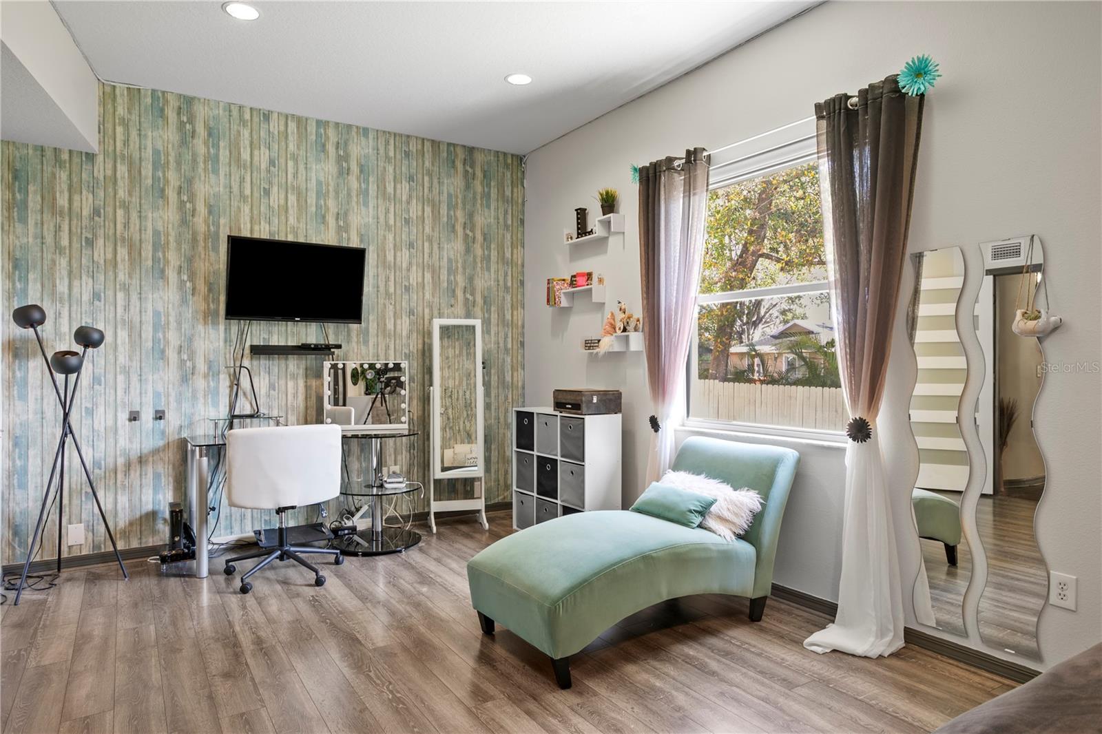 Image 21 of 60 For 10501 Cyndee Lane