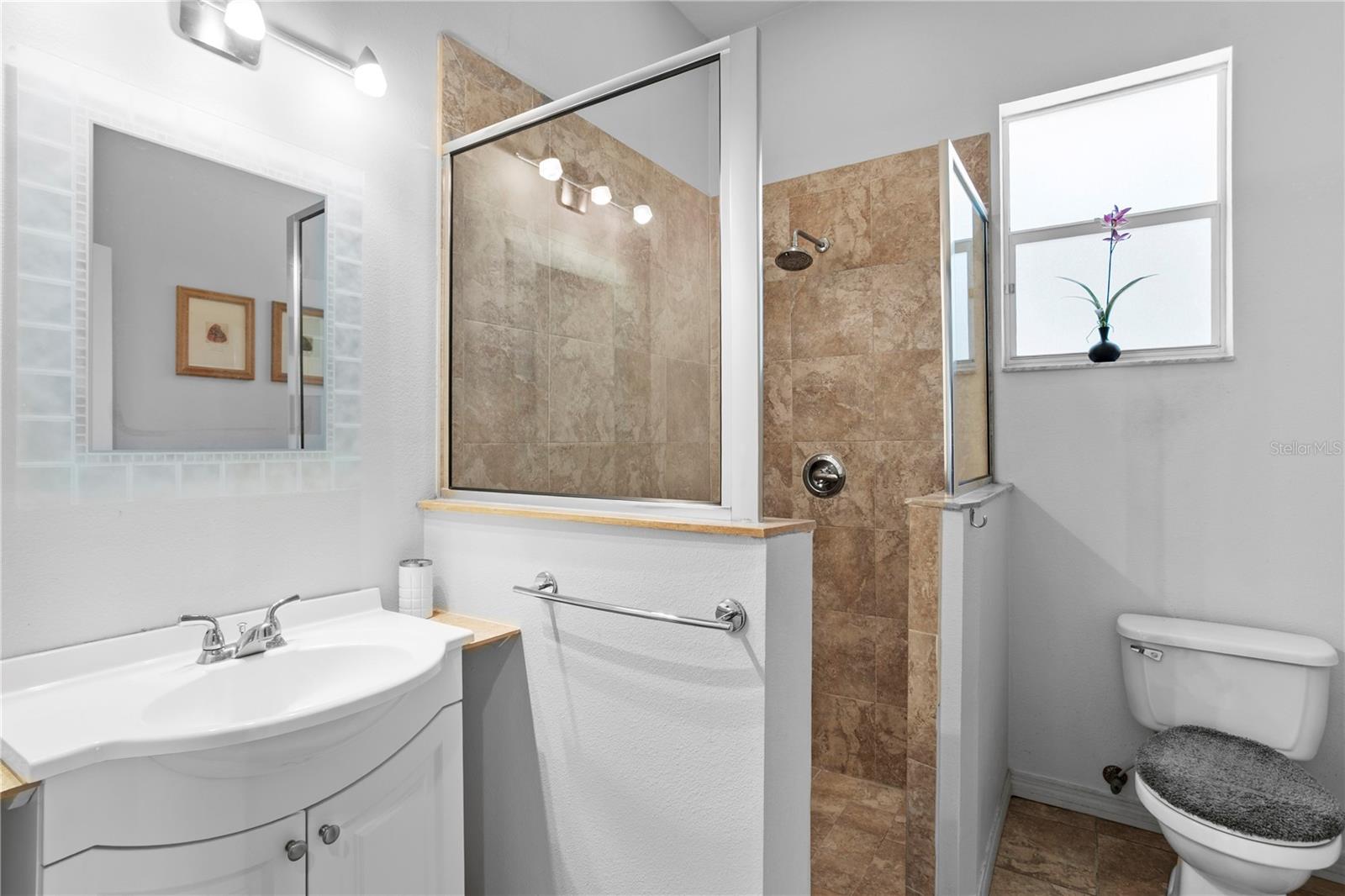 Image 25 of 60 For 10501 Cyndee Lane