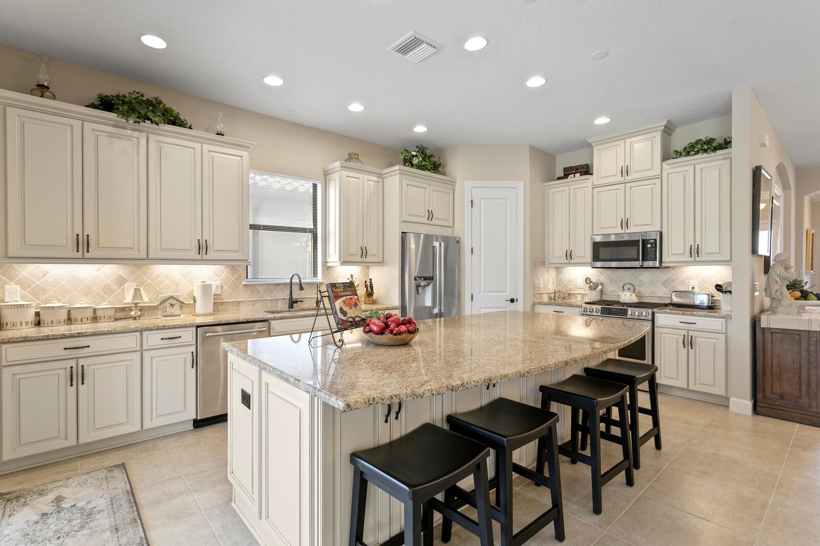 Image 18 of 57 For 8717 Sorano Villa Drive