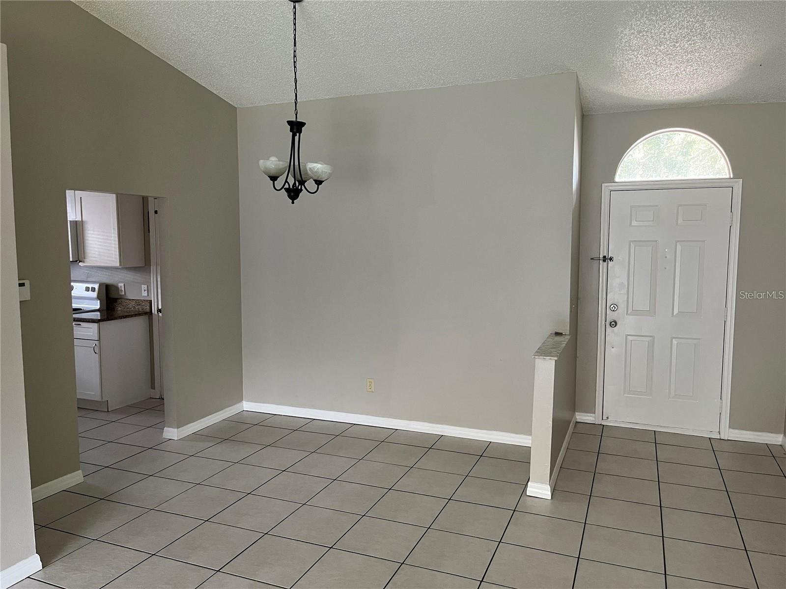 Image 3 of 8 For 1465 Tiverton Drive