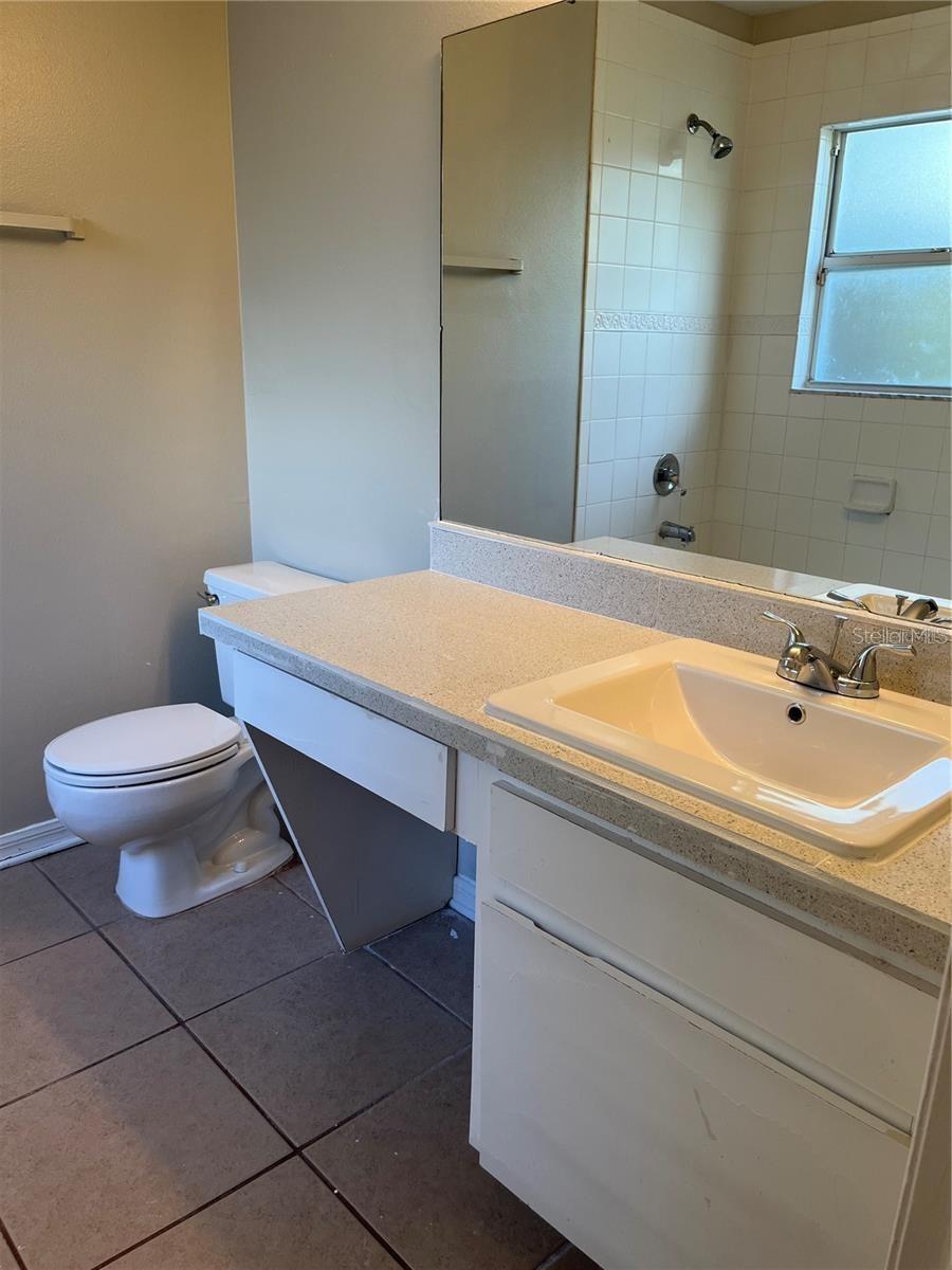 Image 8 of 8 For 1465 Tiverton Drive