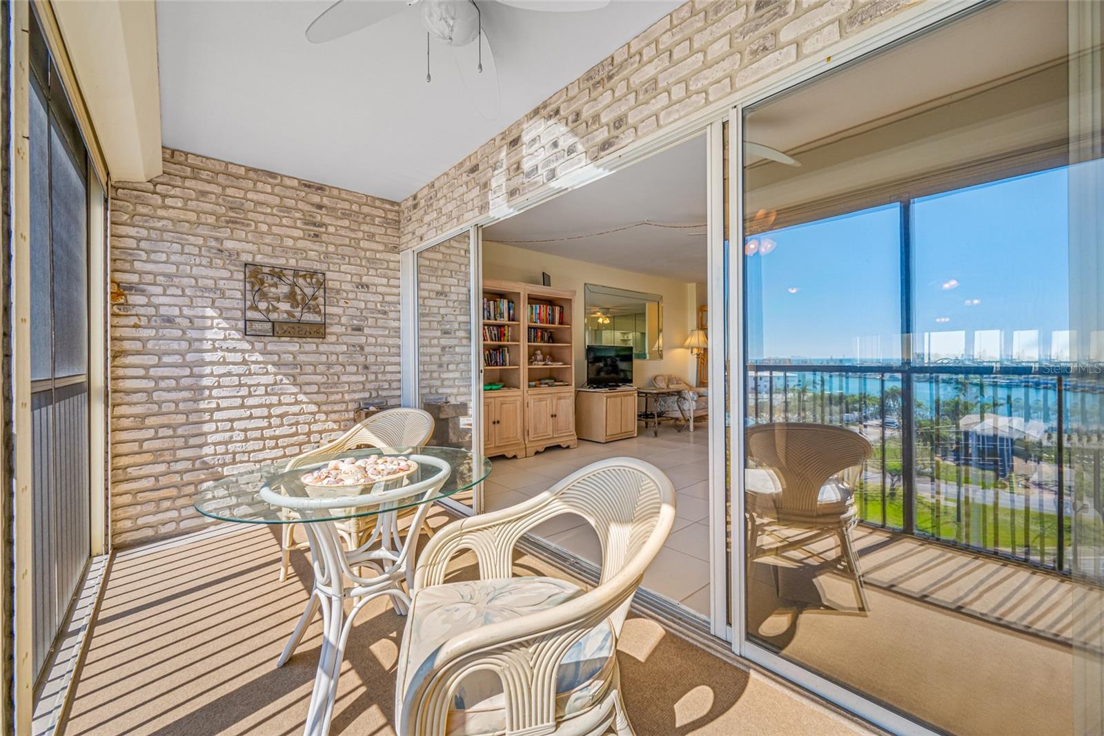 Image 10 of 54 For 10355 Paradise Boulevard 614