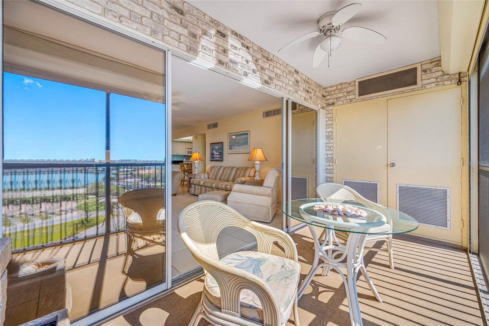 Image 11 of 54 For 10355 Paradise Boulevard 614