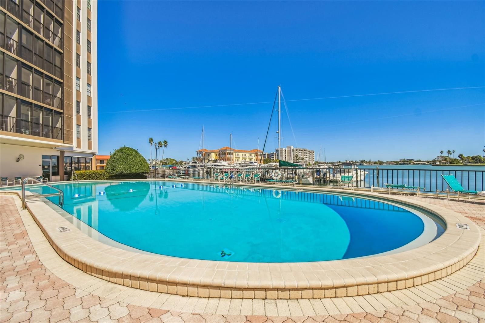 Image 41 of 54 For 10355 Paradise Boulevard 614