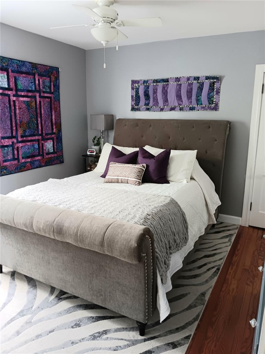 Image 12 of 22 For 406 Paris Street