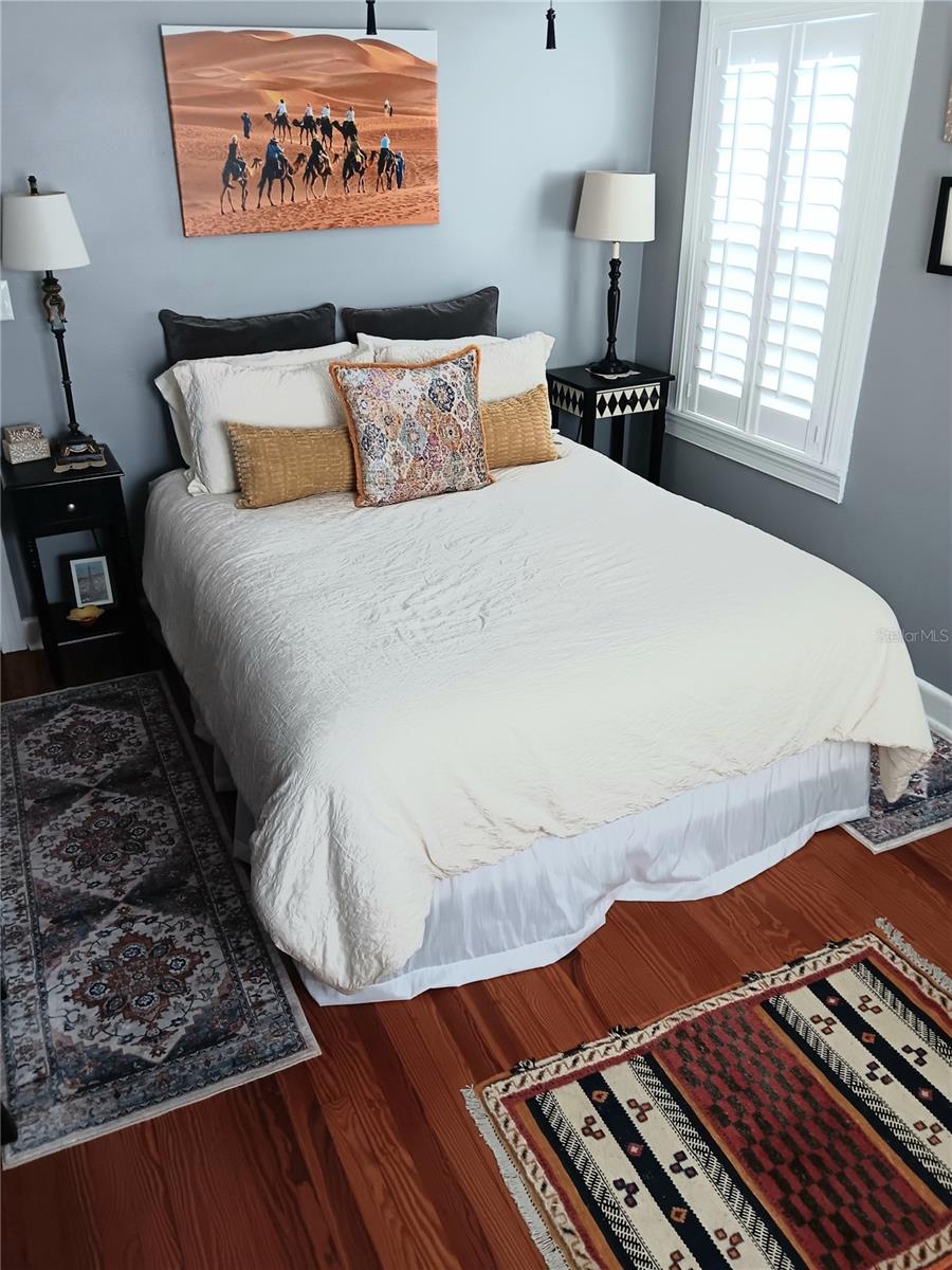 Image 14 of 22 For 406 Paris Street