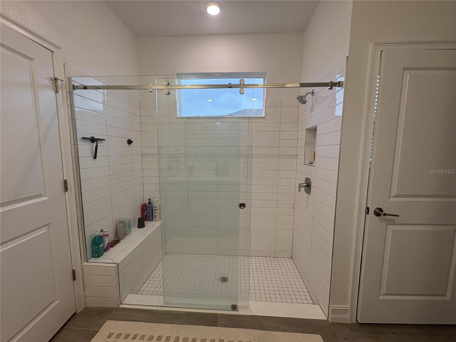 Image 19 of 38 For 11679 74th Circle E