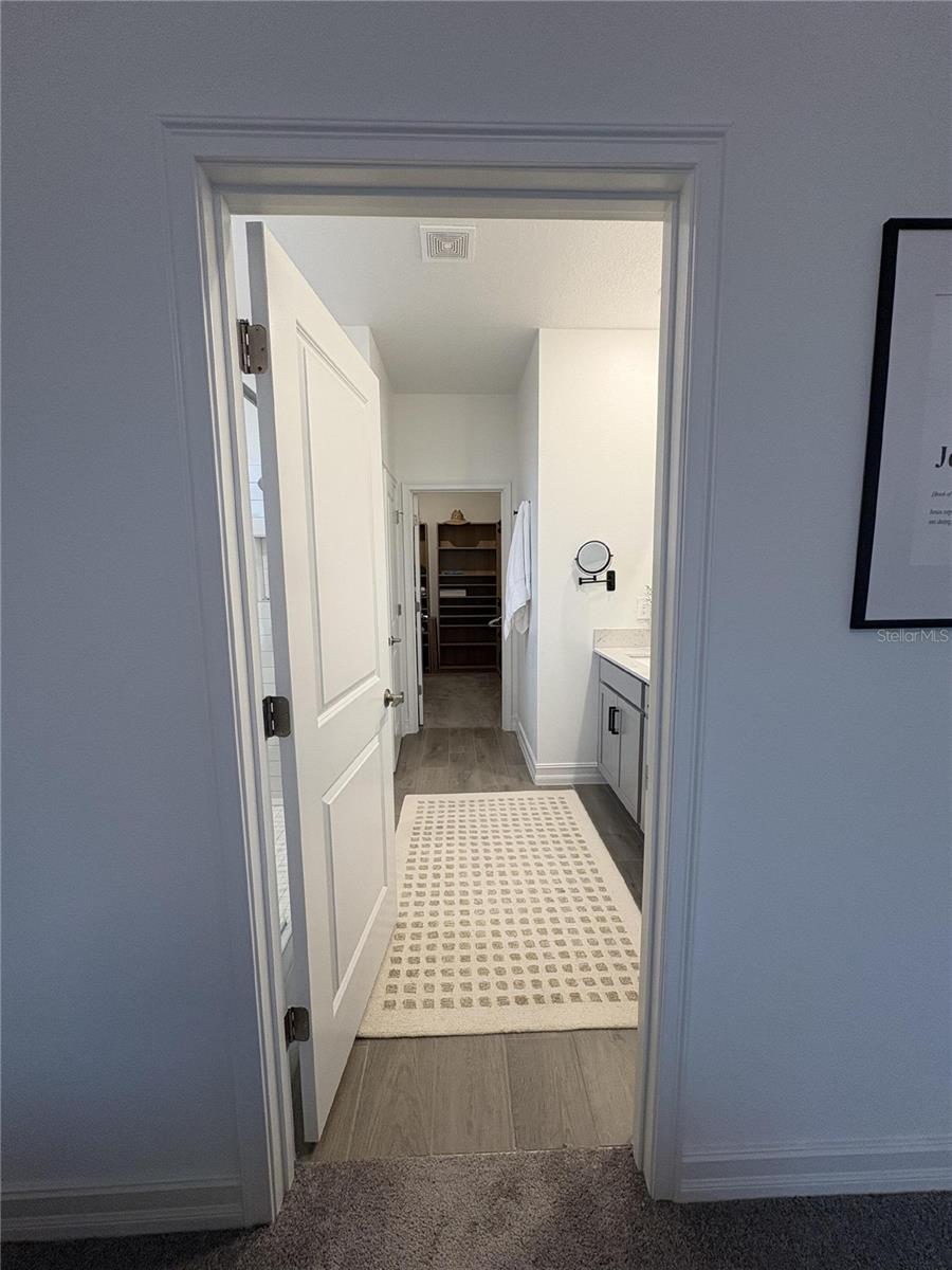 Image 22 of 38 For 11679 74th Circle E