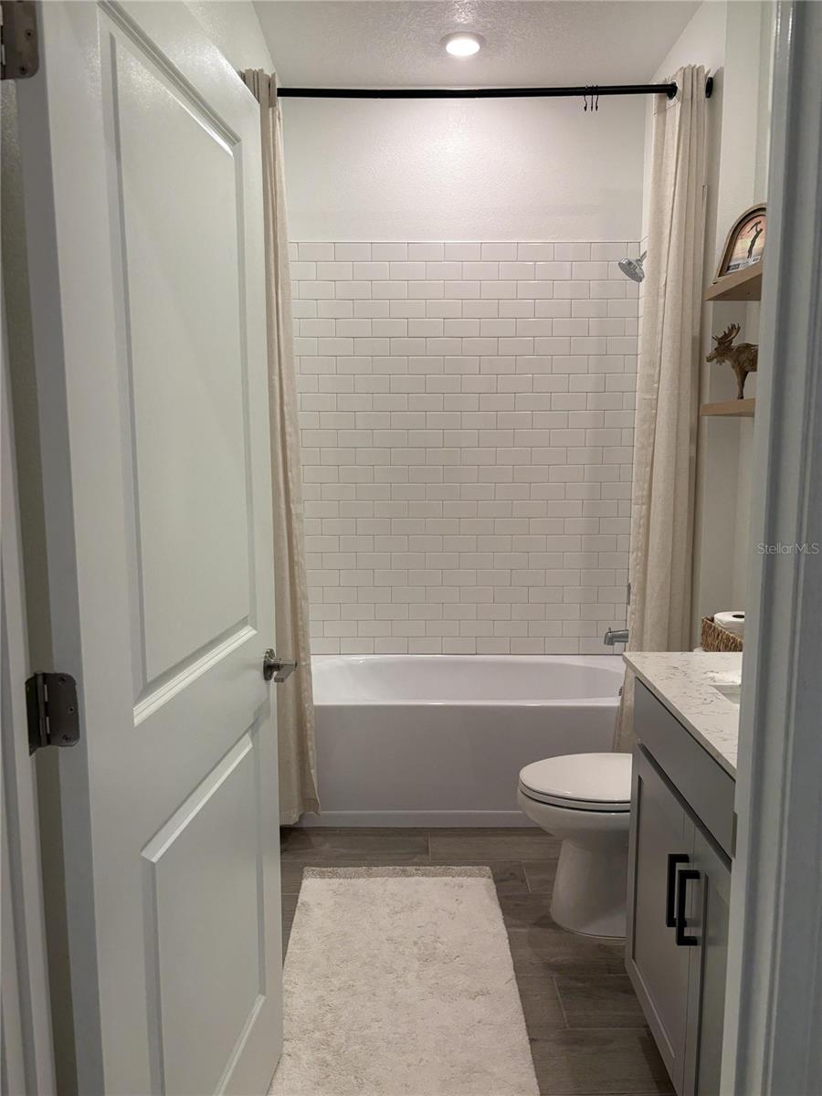 Image 29 of 38 For 11679 74th Circle E