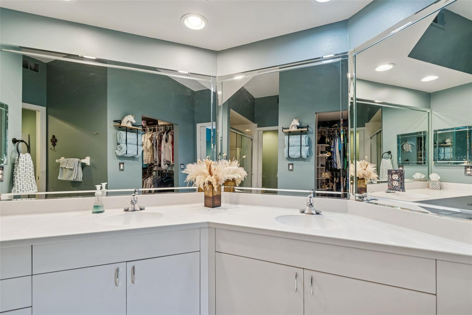 Image 33 of 88 For 6499 99th Way N 18b