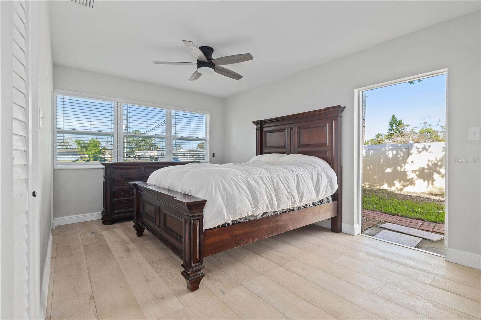 Listing photo id 6 for 540 32nd Street S