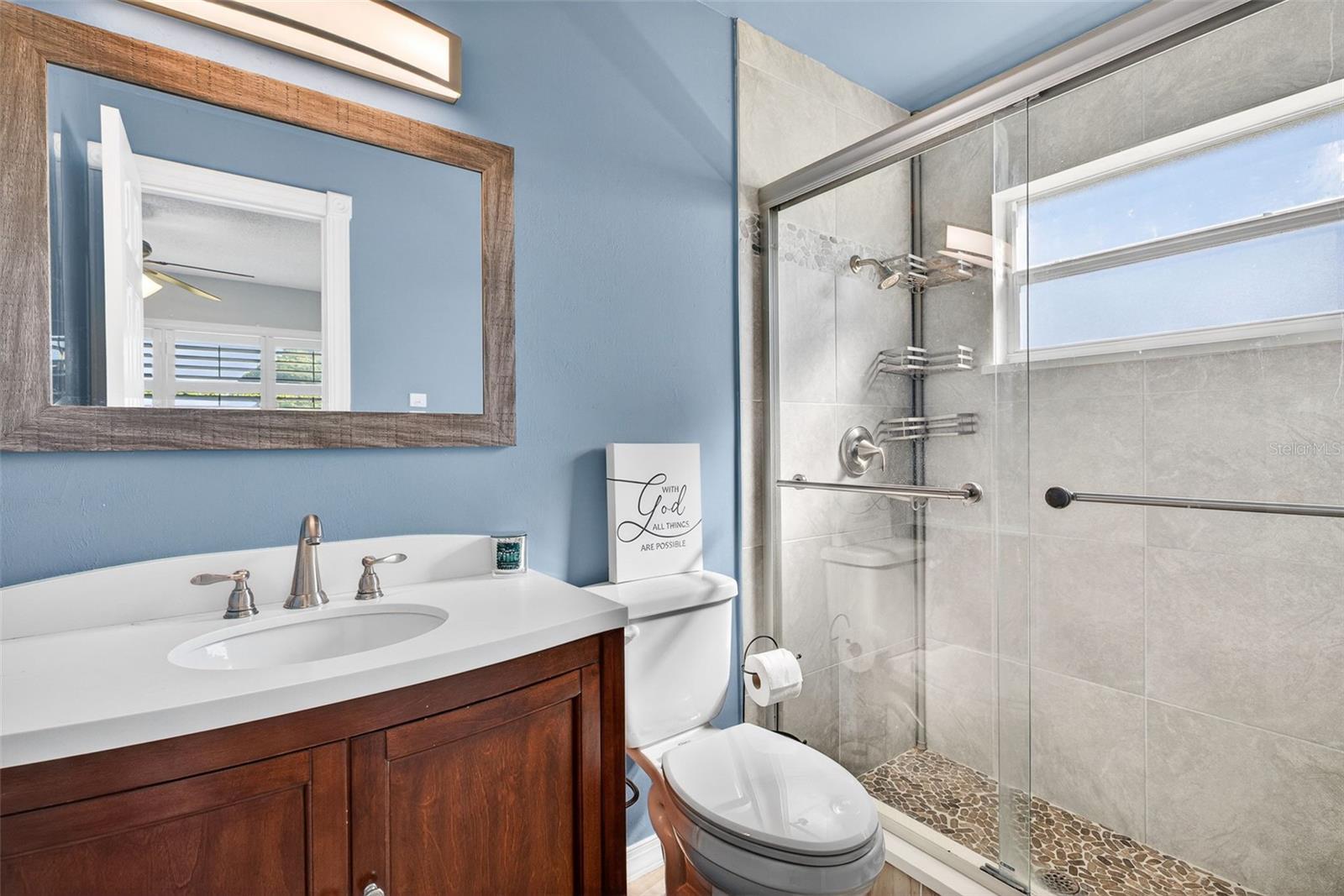 Image 16 of 39 For 219 Richmond Avenue S