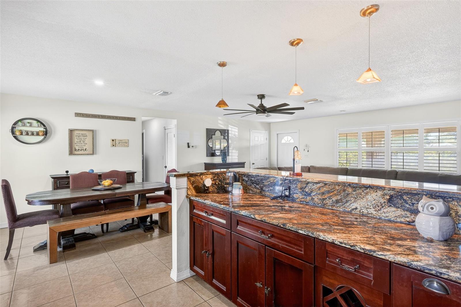 Image 9 of 39 For 219 Richmond Avenue S