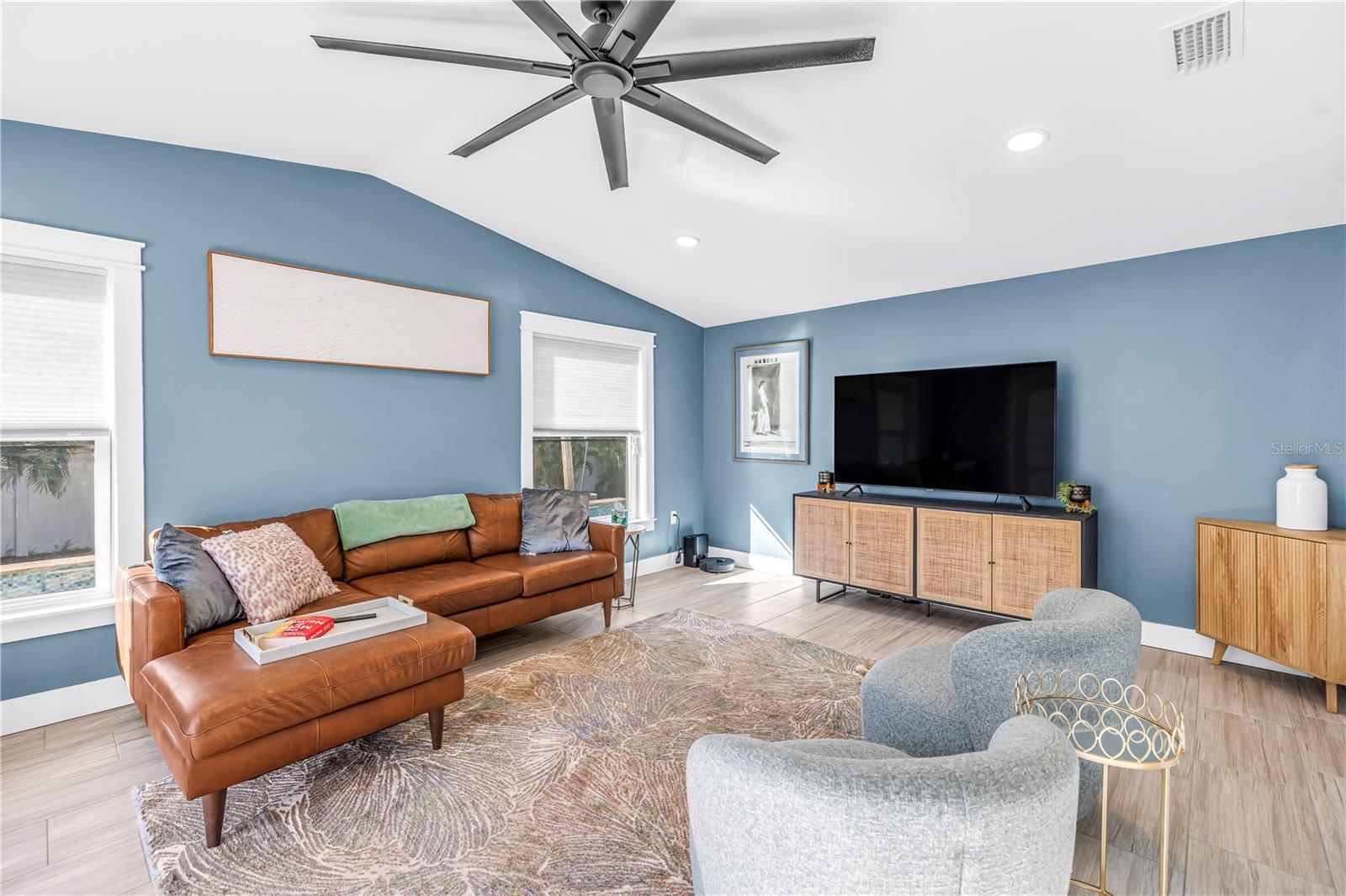 Image 10 of 54 For 354 74th Avenue Ne